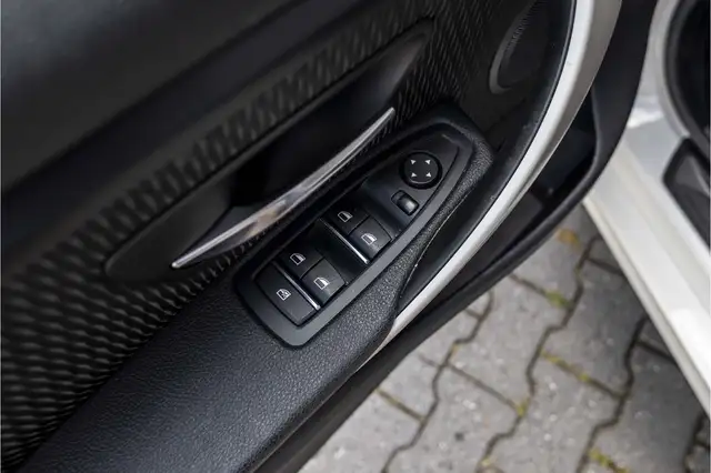 BMW 4 Series view 22