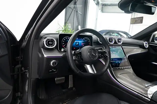 Mercedes-Benz C-Class view 9