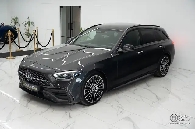 Mercedes-Benz C-Class view 3