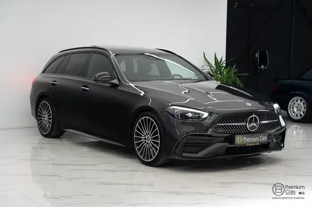 Mercedes-Benz C-Class view 5