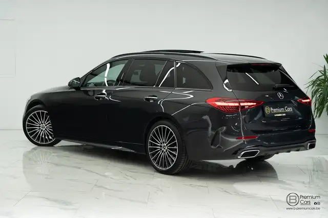 Mercedes-Benz C-Class view 13