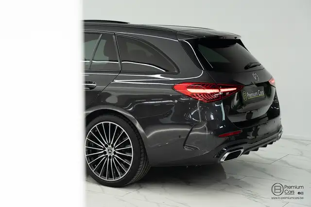 Mercedes-Benz C-Class view 11