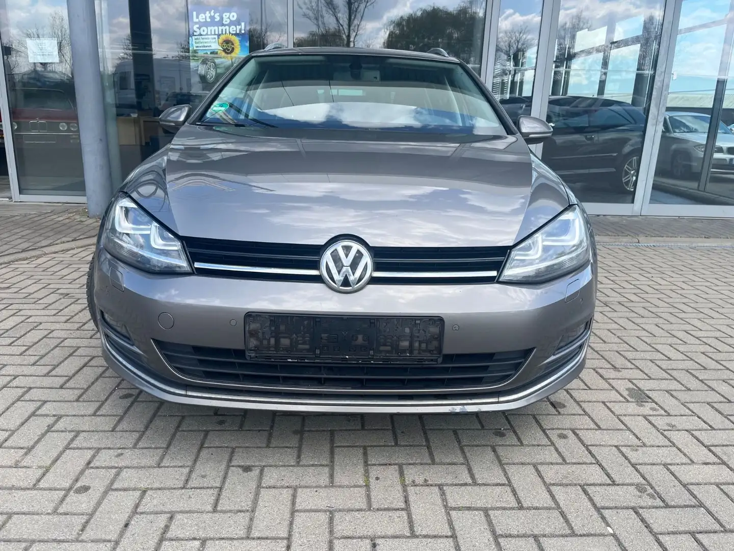 Volkswagen Golf 1.6TDI Var XENON/NAVI/TEILLEDER/AHK/1. HAND Gris - 2