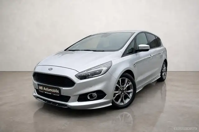 Ford S-Max S MAX ST Line 7.Sitzer Navi/Leder/LED//R K