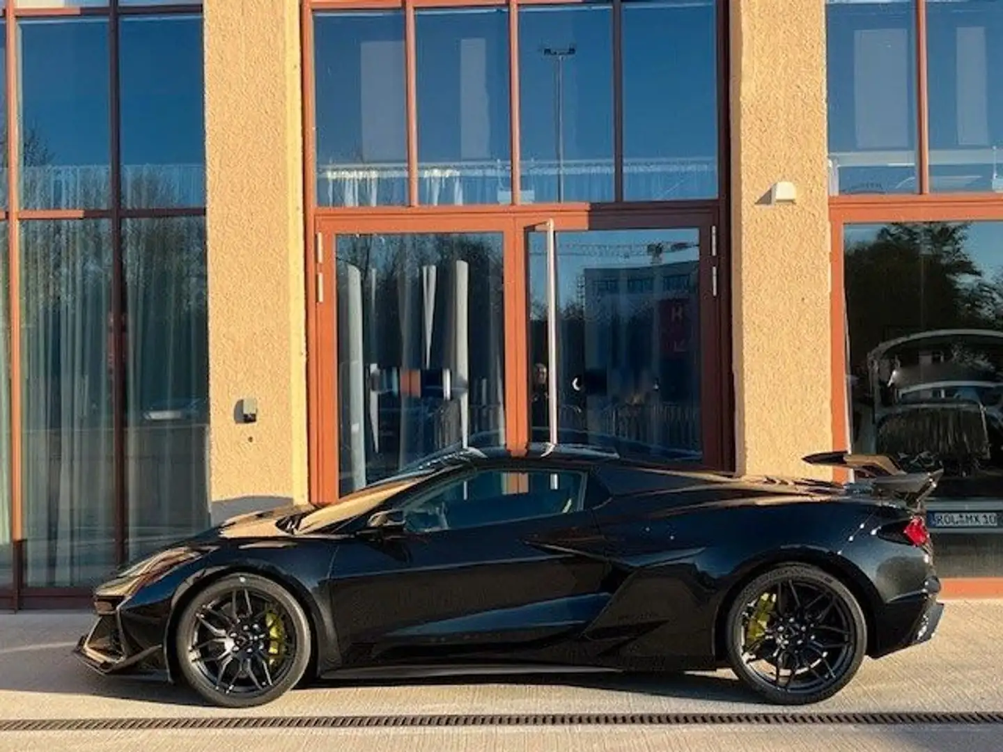 Corvette Z06 Cabrio 3LZ Z07 Europa Modell 4.99% Negru - 1