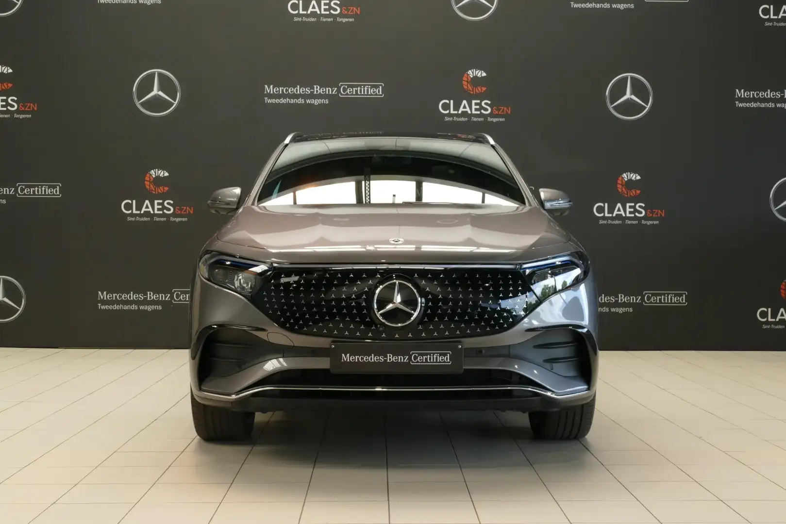 Mercedes-Benz EQA 250 250+ AMG Line 71 kWh DOS 7623 Gris - 2