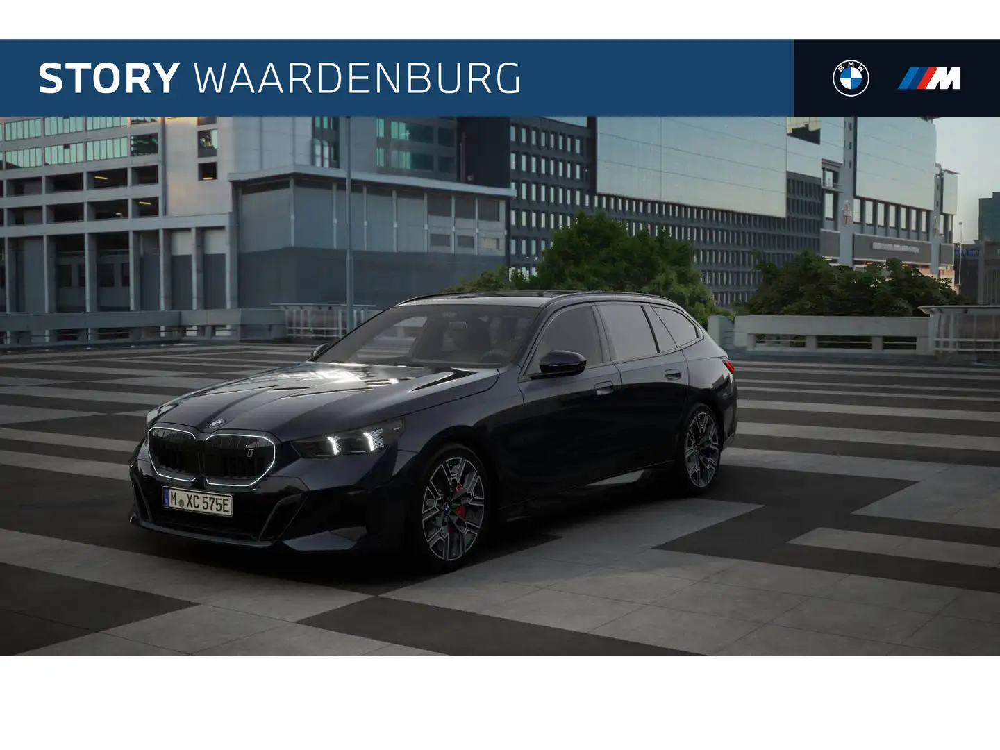 BMW i5 Touring eDrive40 M Sport Automaat / Panoramadak / Zwart - 1