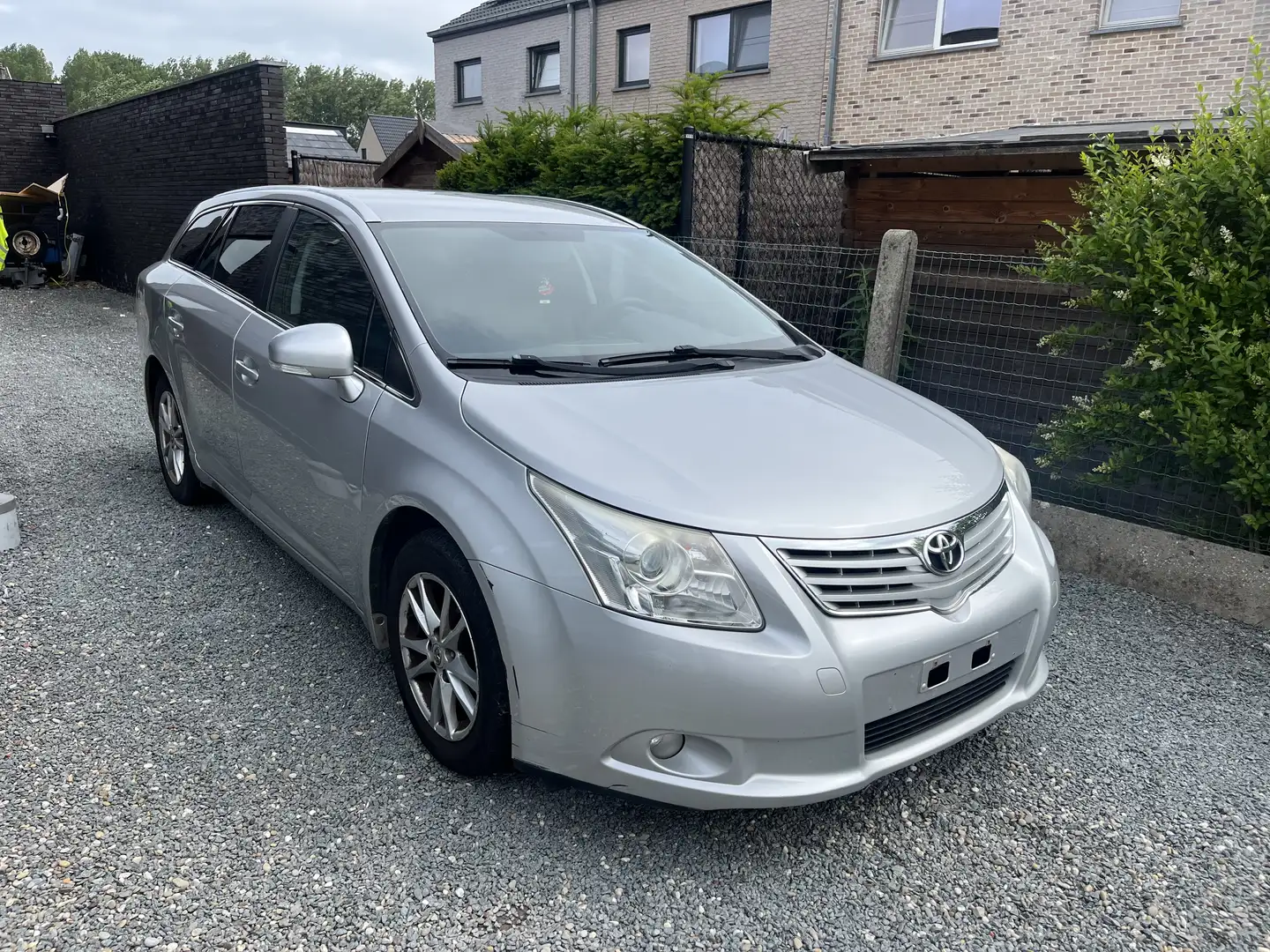 Toyota Avensis Combi 2.0 D-4D Edition - 1