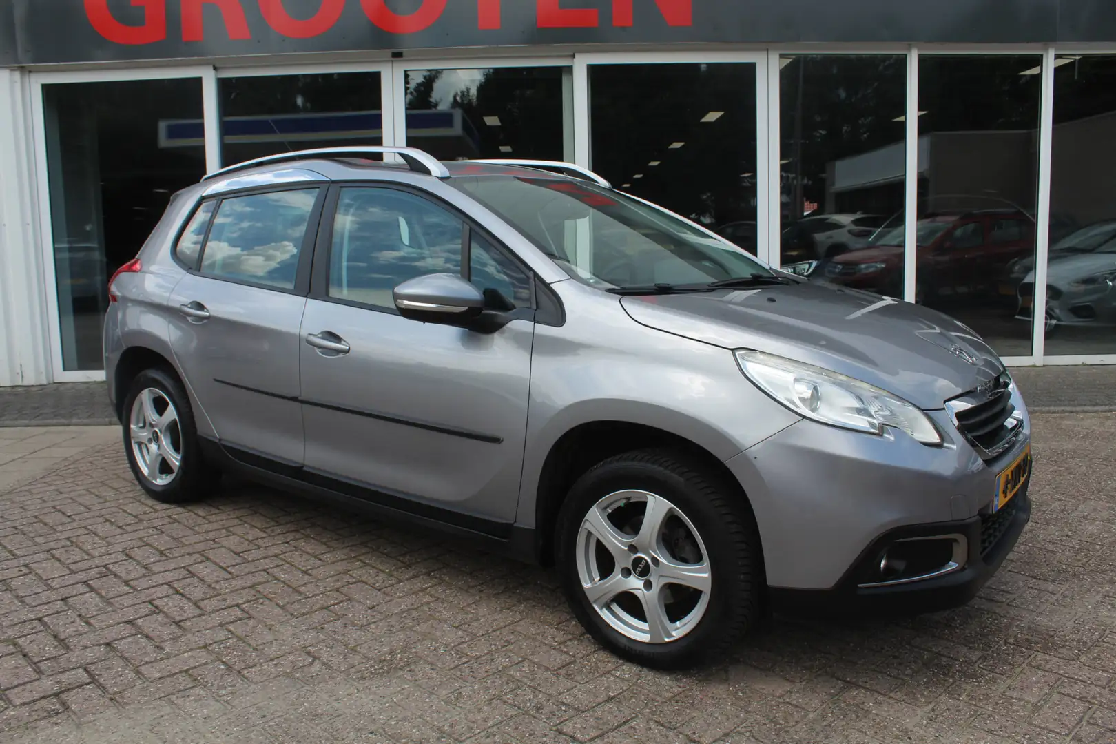 Peugeot 2008 1.2 PureTech Blue Lease Gris - 2
