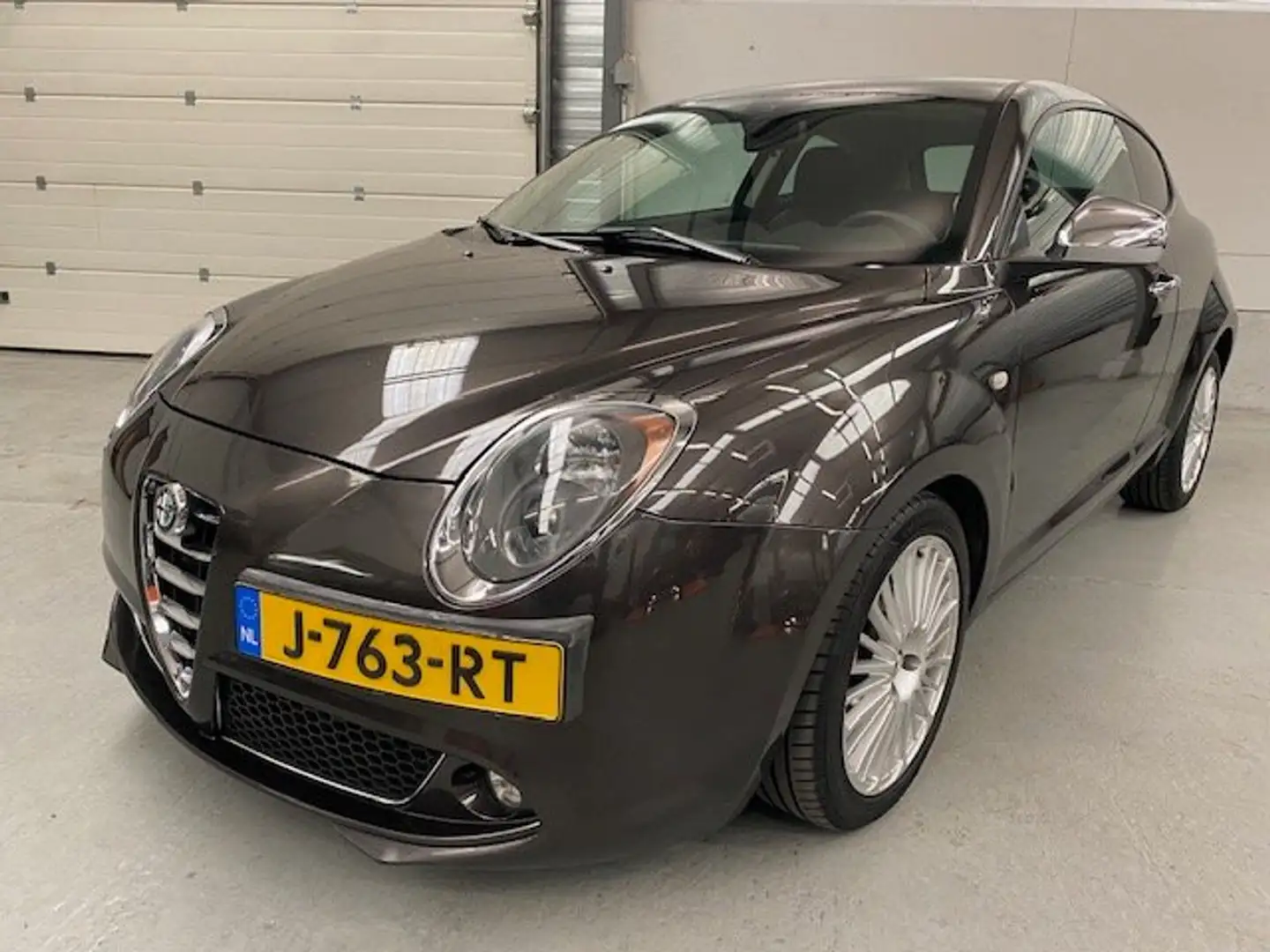 Alfa Romeo MiTo 1.4 T Distinctive Šedá - 1