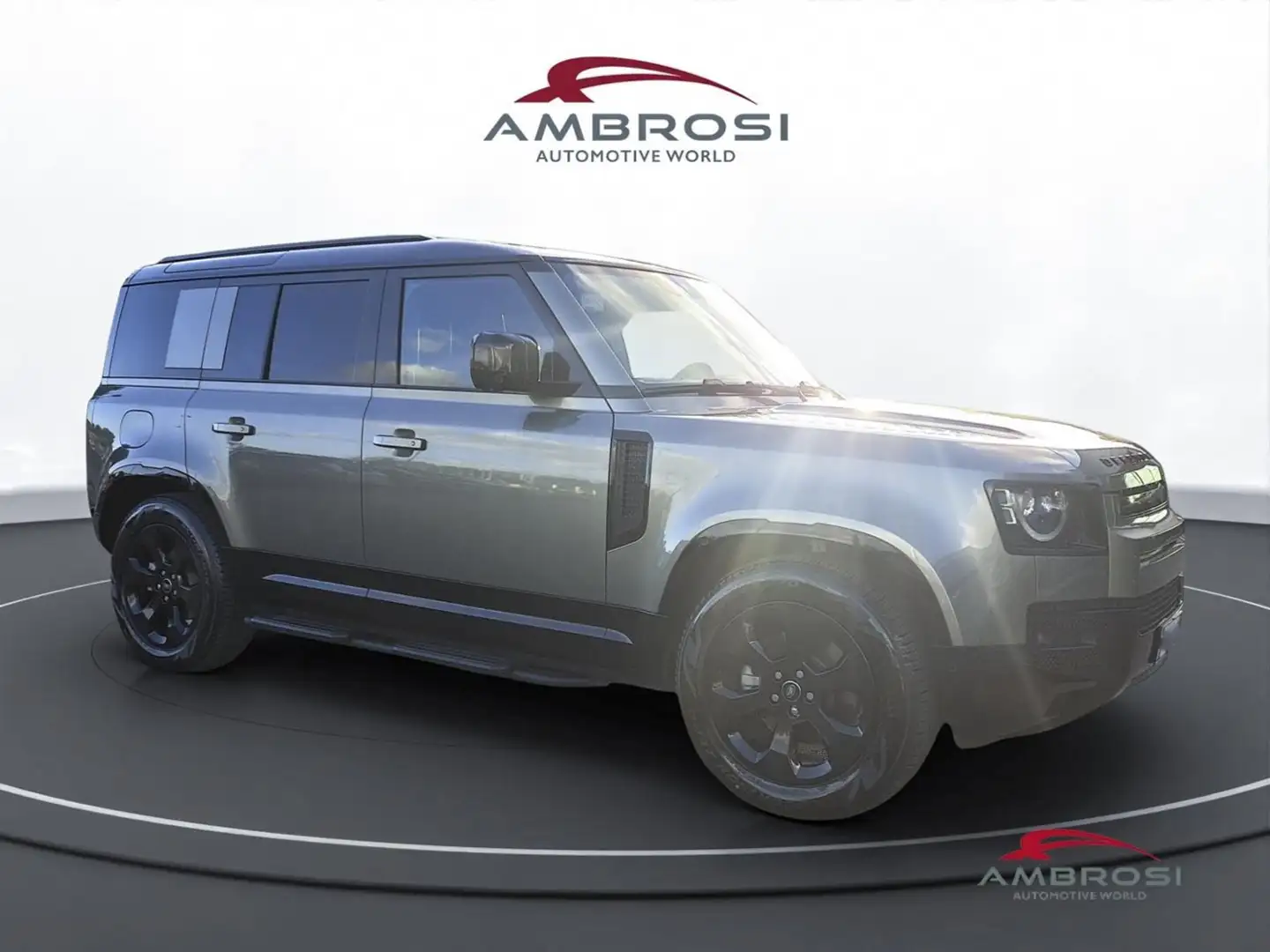 Land Rover Defender 3.0 SWB X-DYNAMIC SE Groen - 2