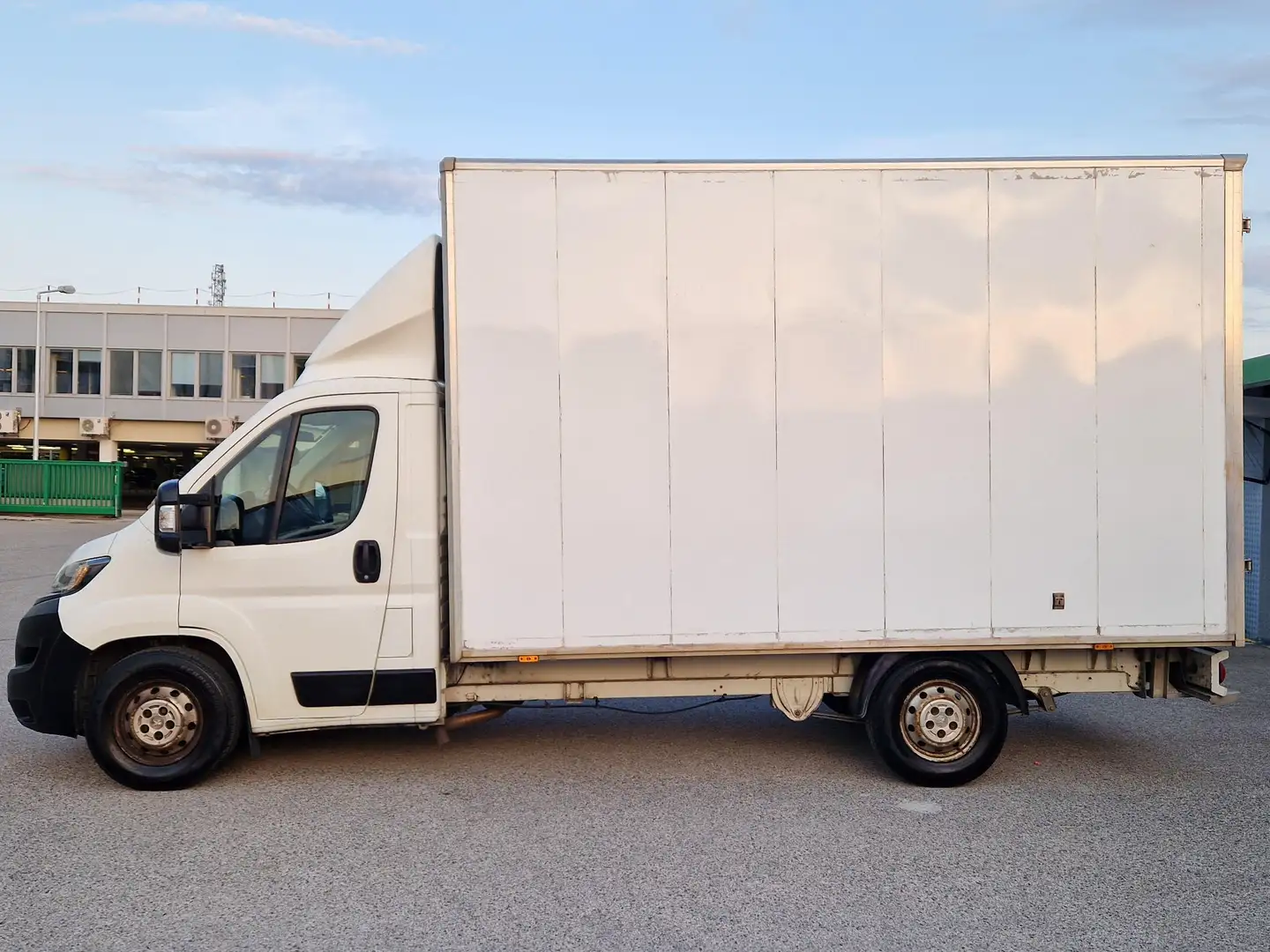 Peugeot Boxer Weiß - 2