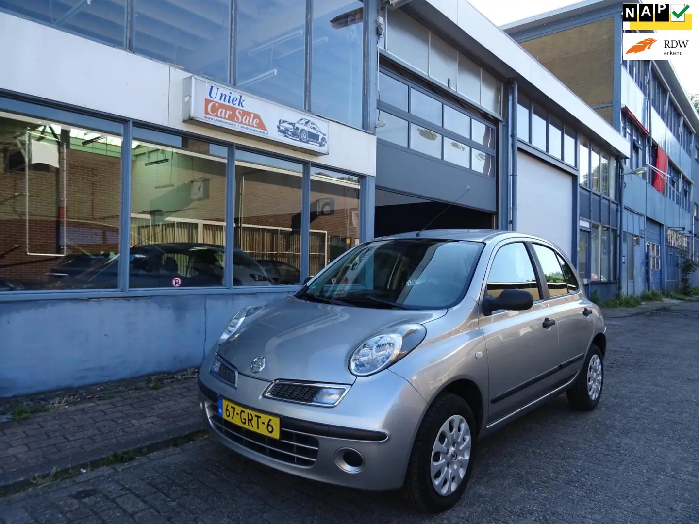 Nissan Micra 1.2 Mix Grijs - 1