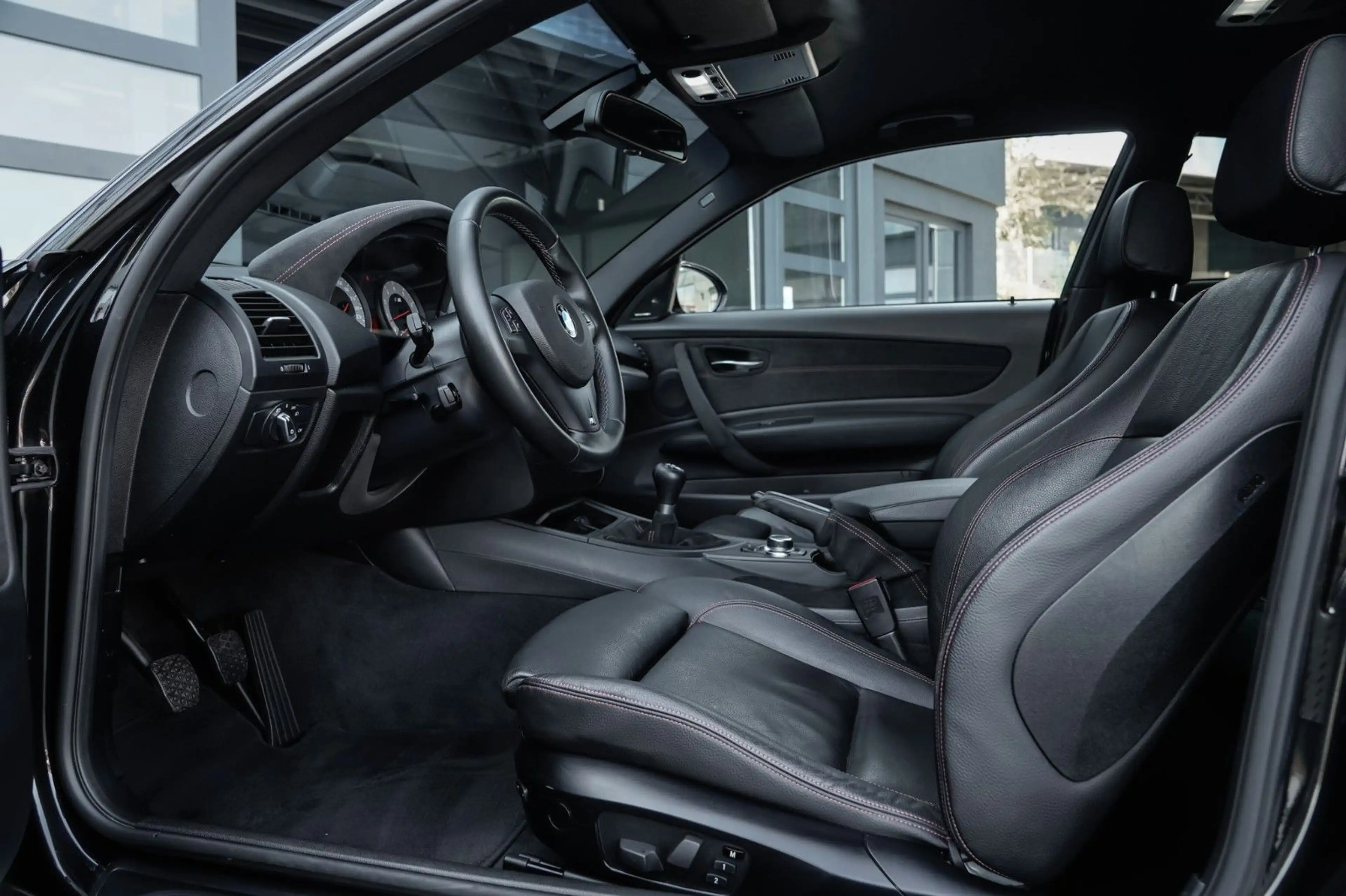 BMW 1er M Coupé HarmanK-Navi Prof. *Schwarz* — photo 9