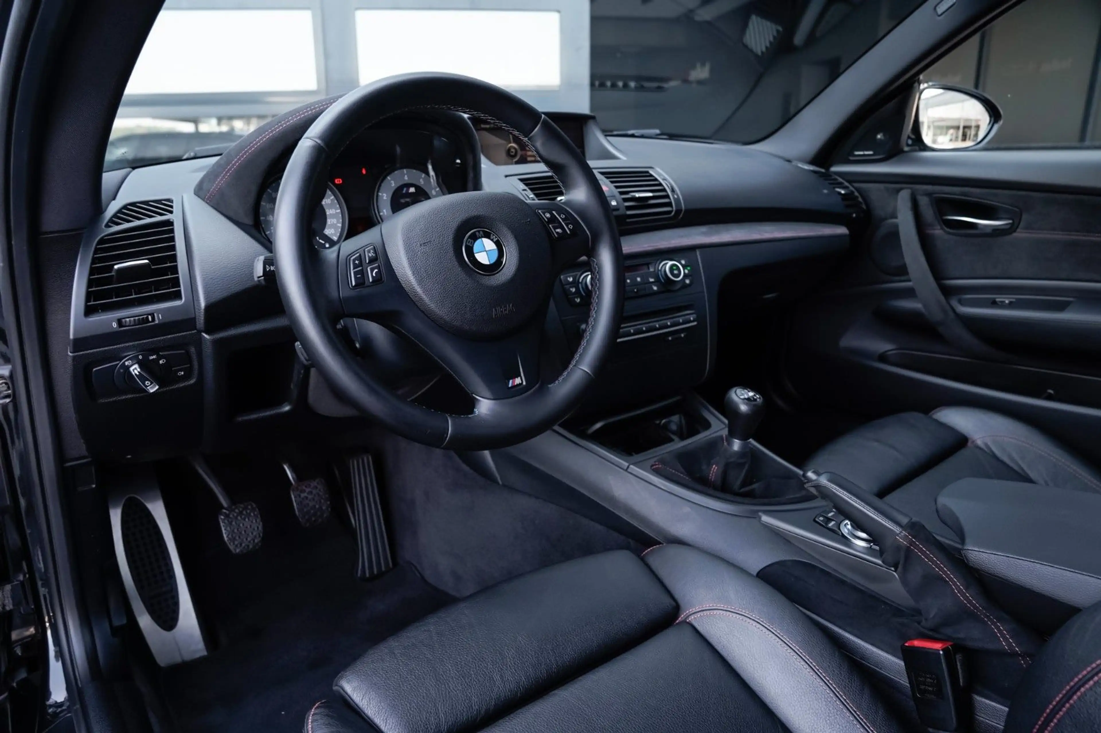 BMW 1er M Coupé HarmanK-Navi Prof. *Schwarz* — photo 12