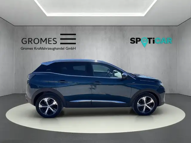 Peugeot 3008 view 2