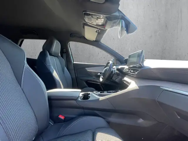 Peugeot 3008 view 13