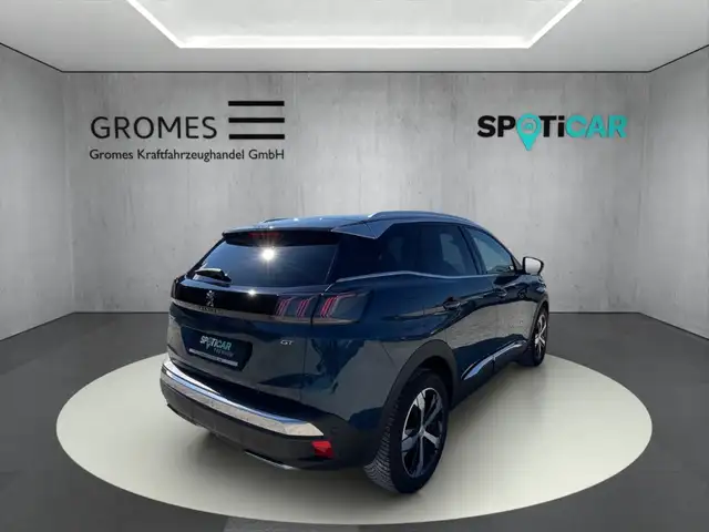 Peugeot 3008 view 3