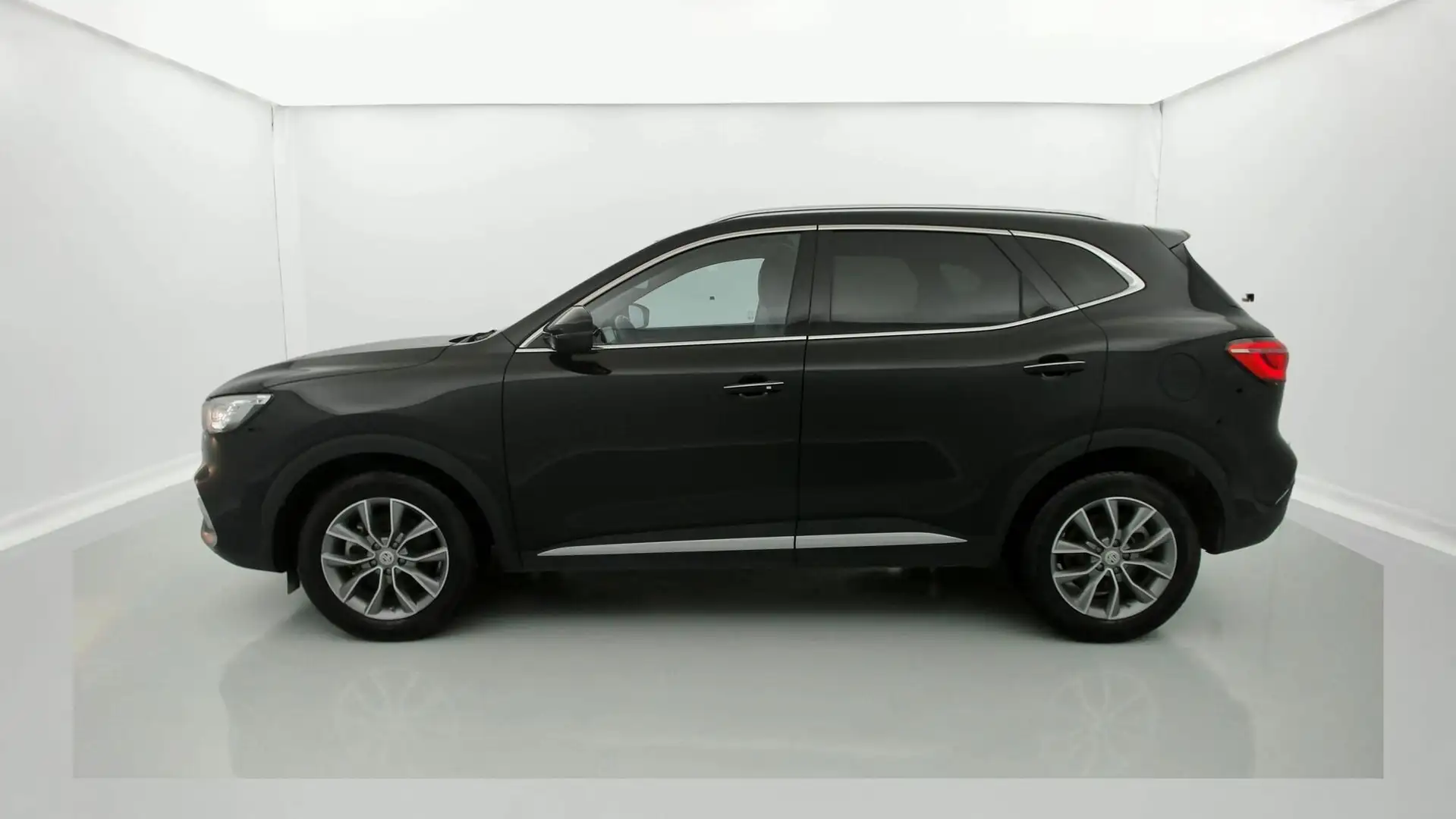 MG HS 1.5 T-GDI Comfort Zwart - 2