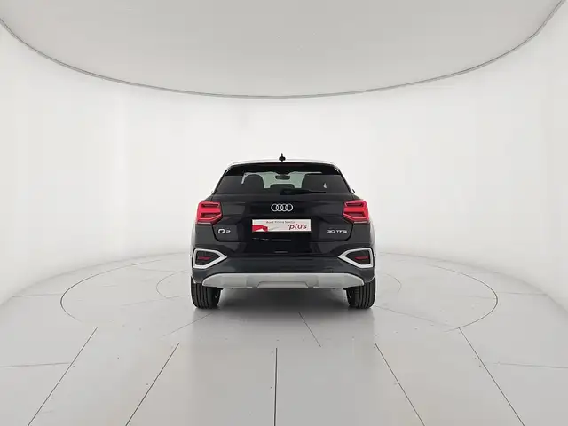 Audi Q2 view 4