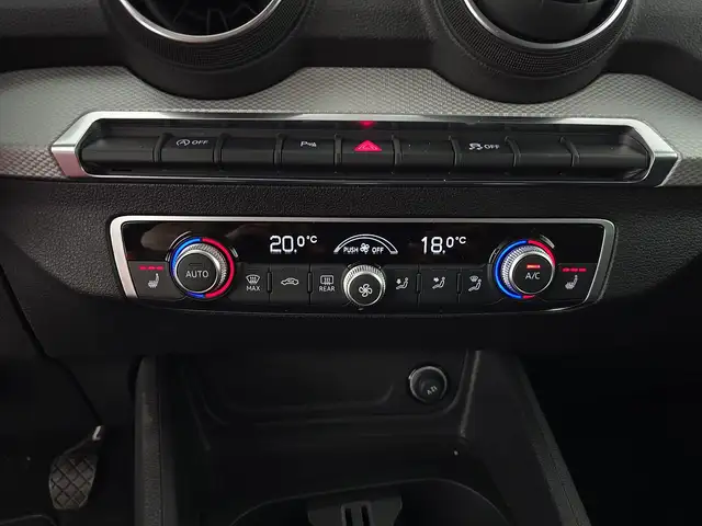 Audi Q2 view 13