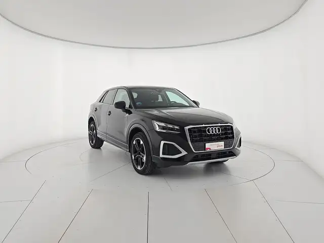 Audi Q2 view 6