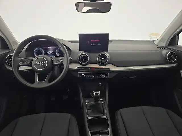 Audi Q2 view 11