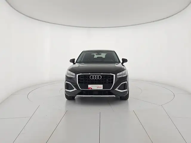 Audi Q2 view 7