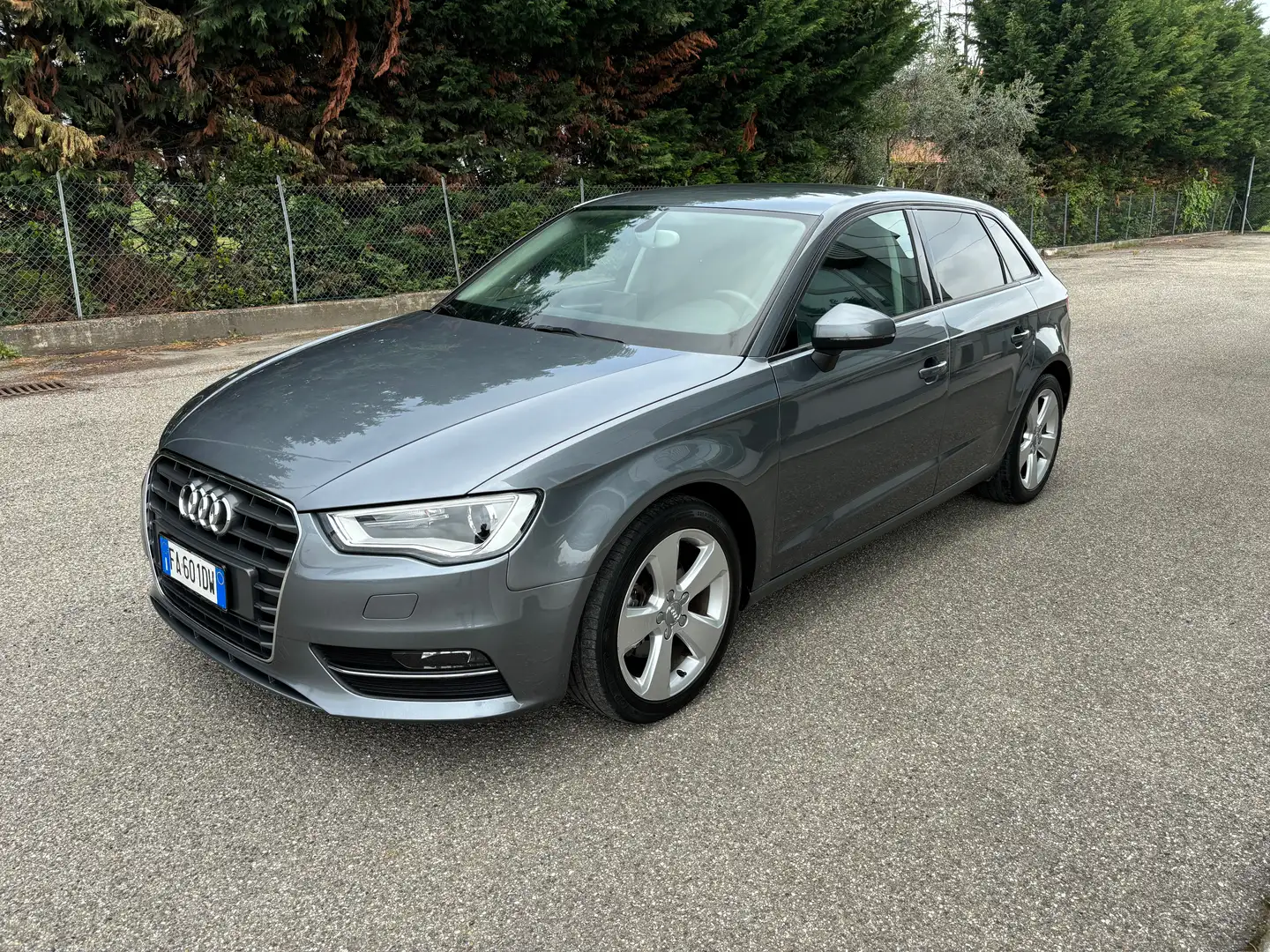Audi A3 A3 Sportback 1.6 TDI Ambition S-tronic Grigio - 1
