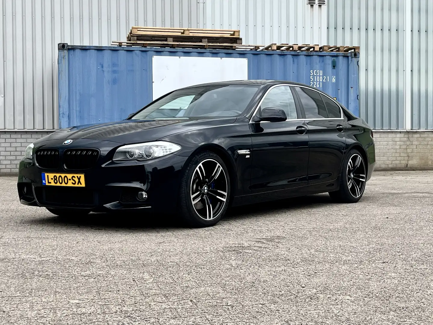 BMW 528 High Executive Zwart - 1