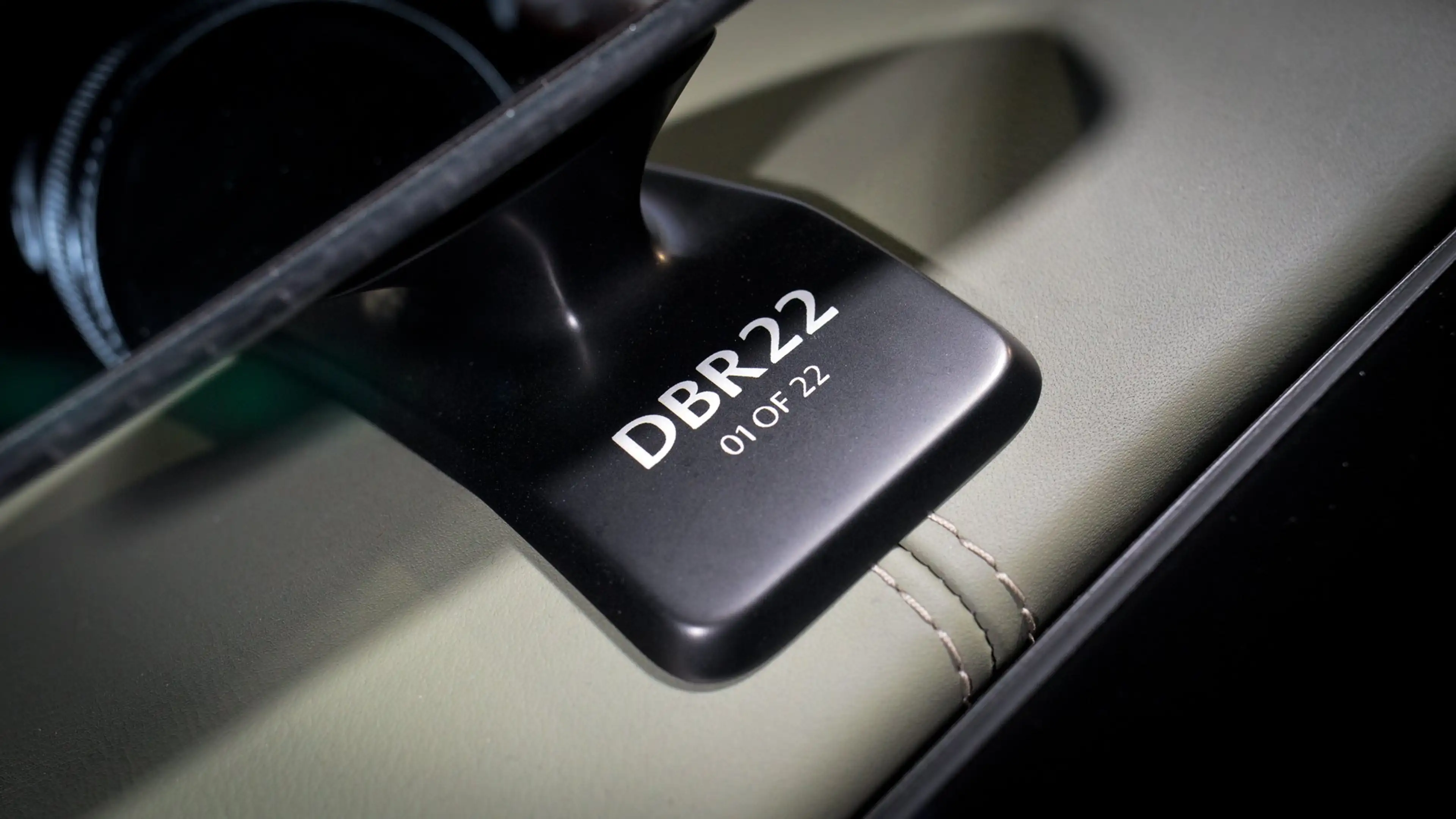 Aston Martin DB DBR22 — photo 15