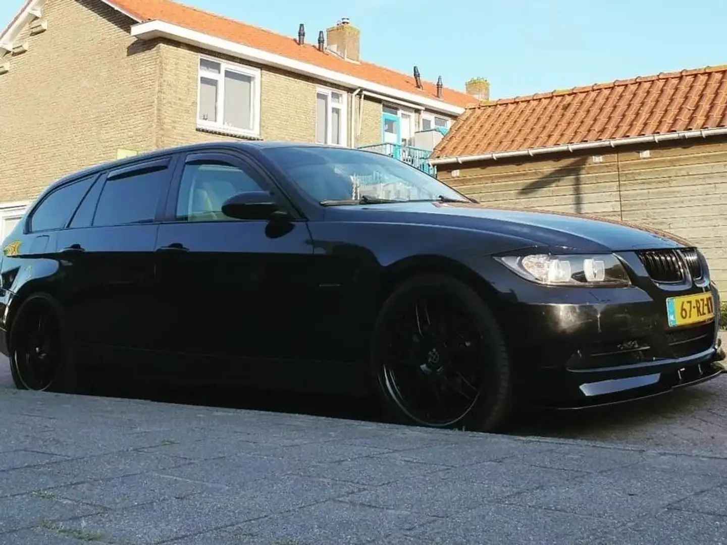 BMW 330 330 325i Dynamic Exec. Чёрный - 2