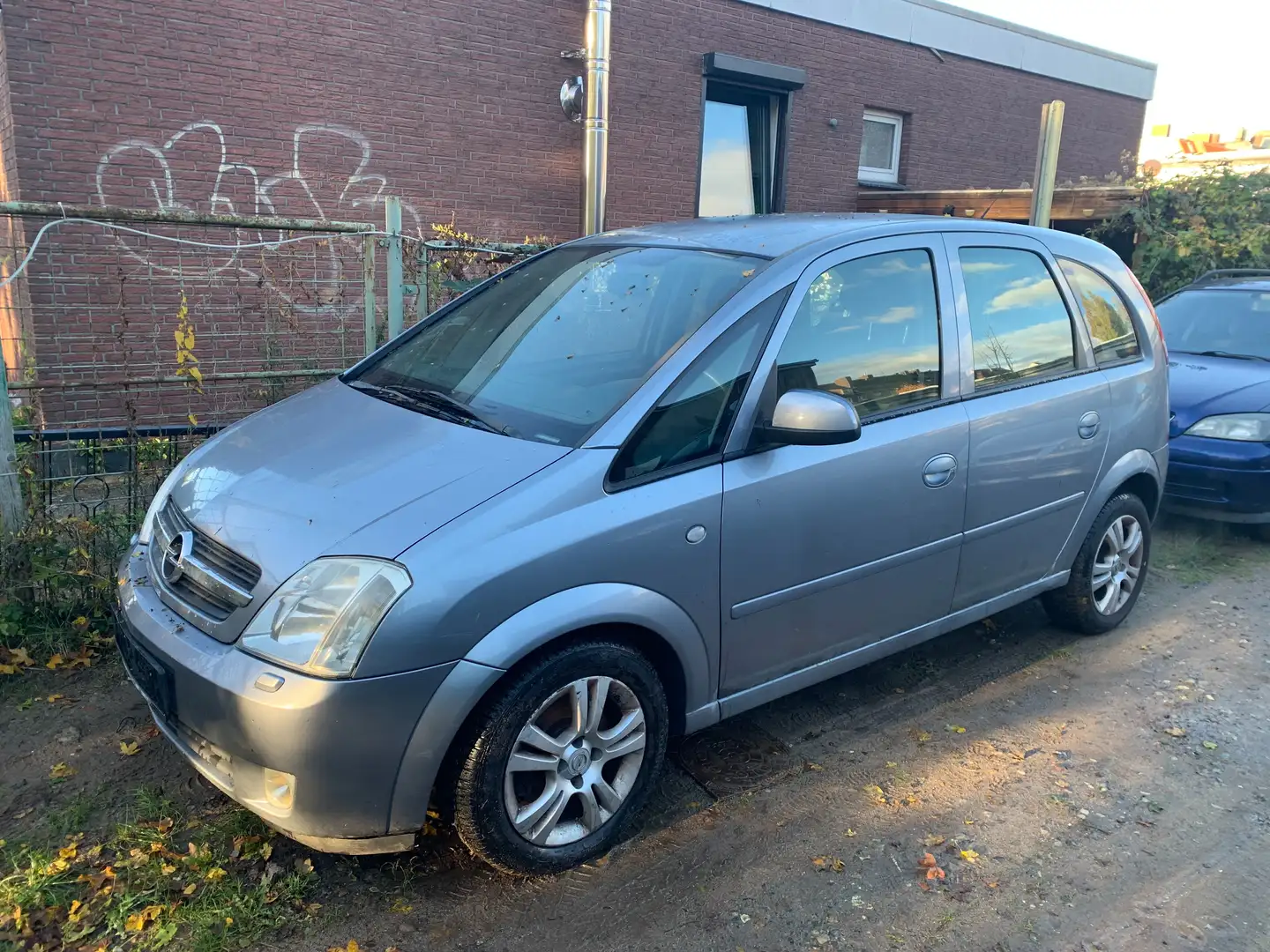 Opel Meriva 1.6 klima Tüv Neu Silber - 1