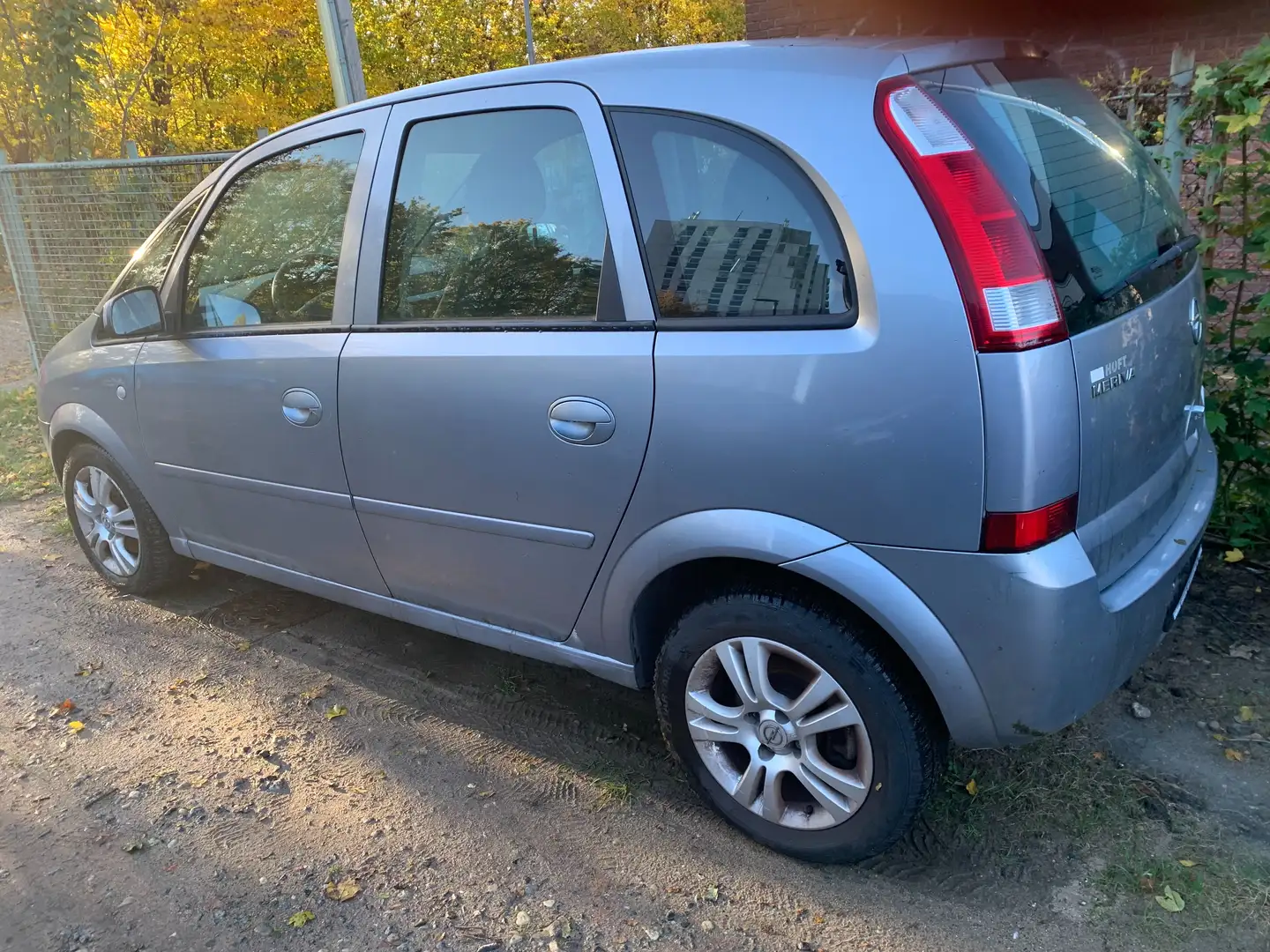 Opel Meriva 1.6 klima Tüv Neu Silber - 2