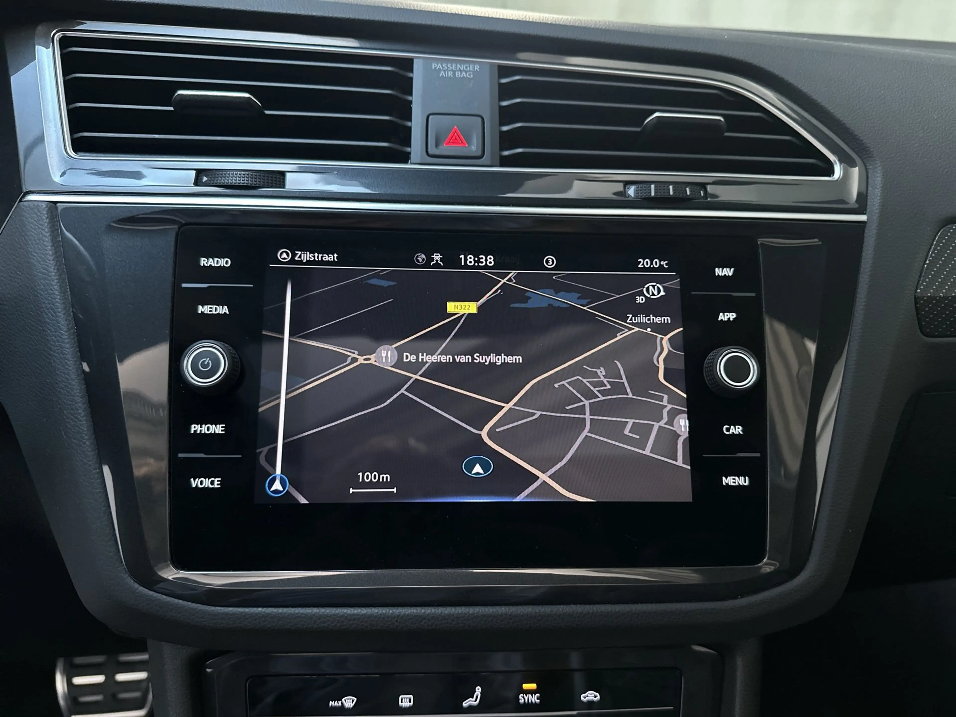Volkswagen Tiguan 1.5 TSI 150pk DSG R-Line Panoramadak Alcantara App — photo 22