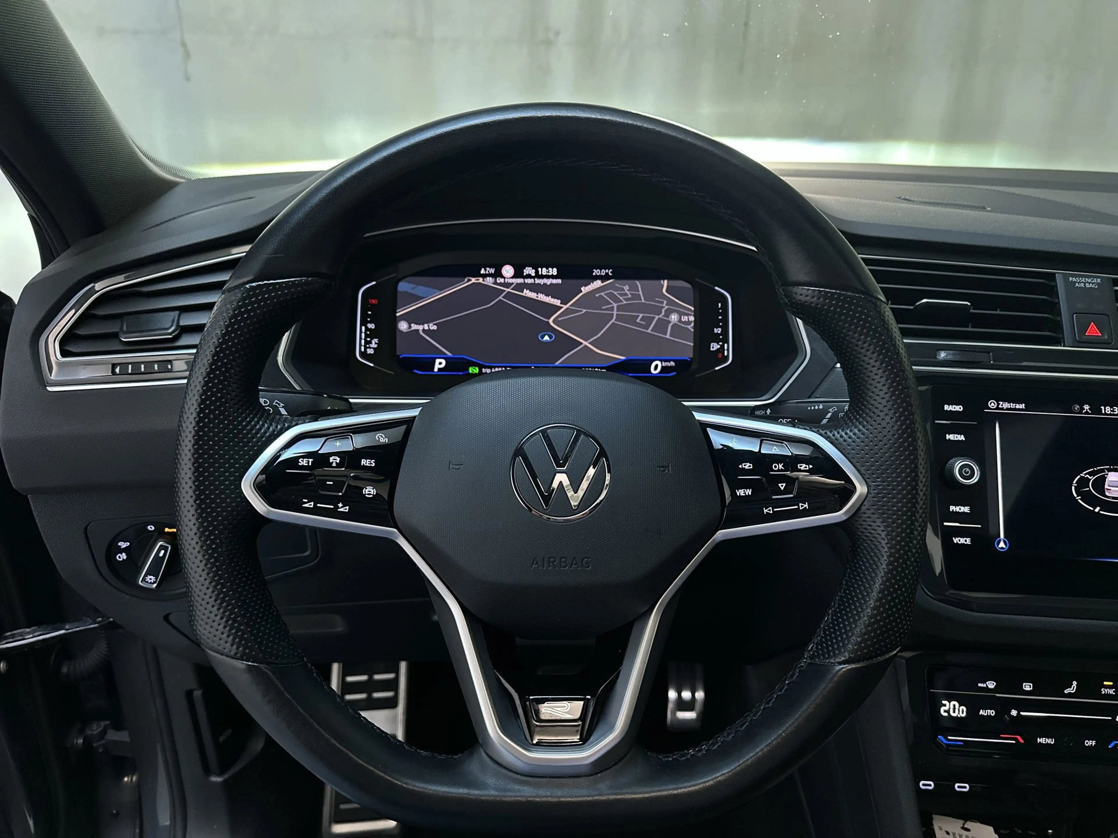 Volkswagen Tiguan 1.5 TSI 150pk DSG R-Line Panoramadak Alcantara App — photo 7