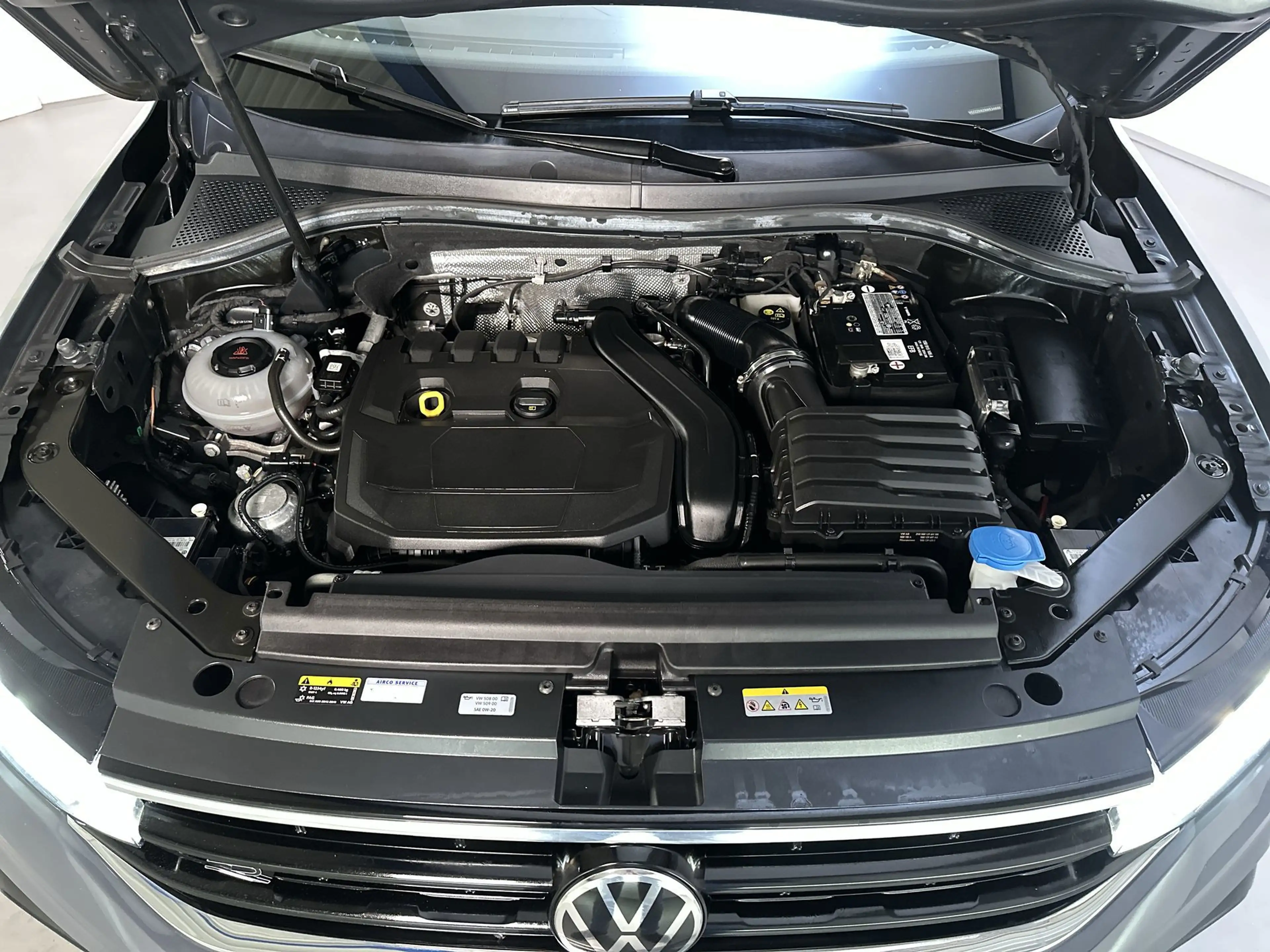 Volkswagen Tiguan 1.5 TSI 150pk DSG R-Line Panoramadak Alcantara App — photo 14