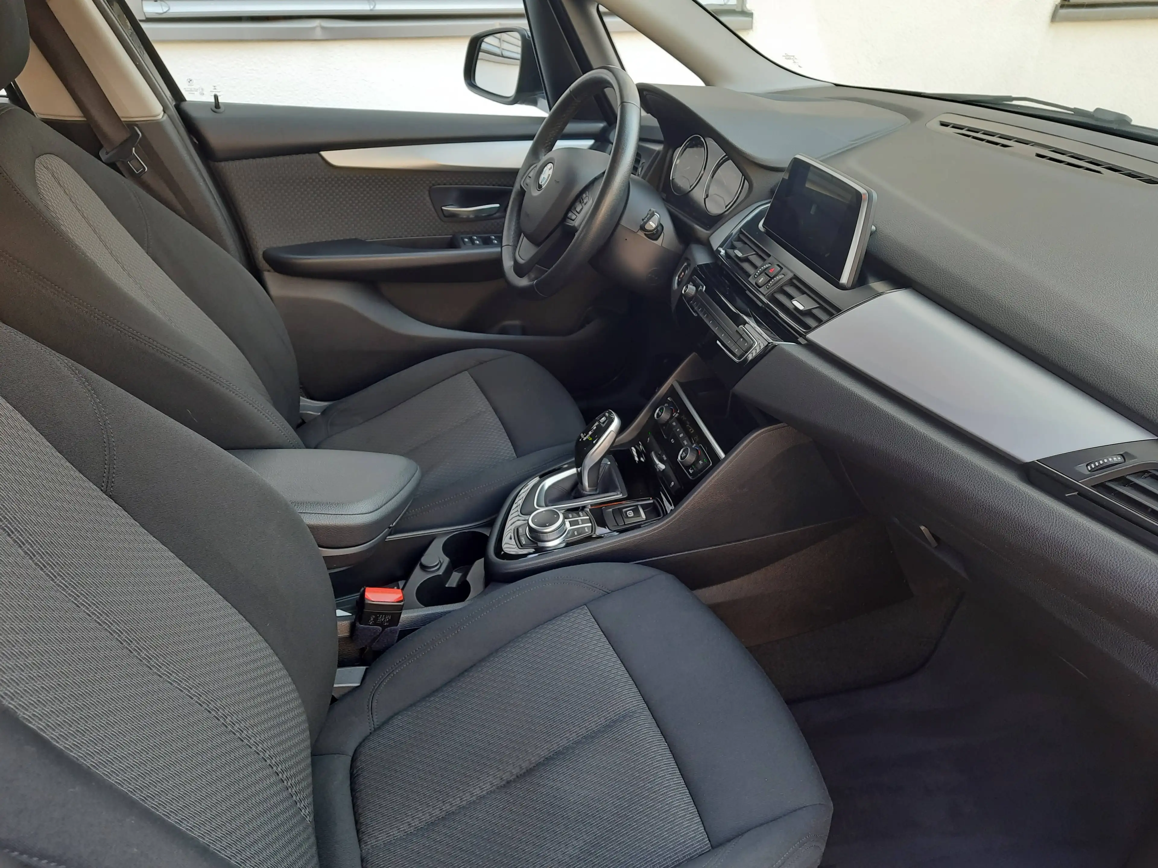 BMW 216 216 d Advantage Aut/PDC/Navi/EU6 — photo 15