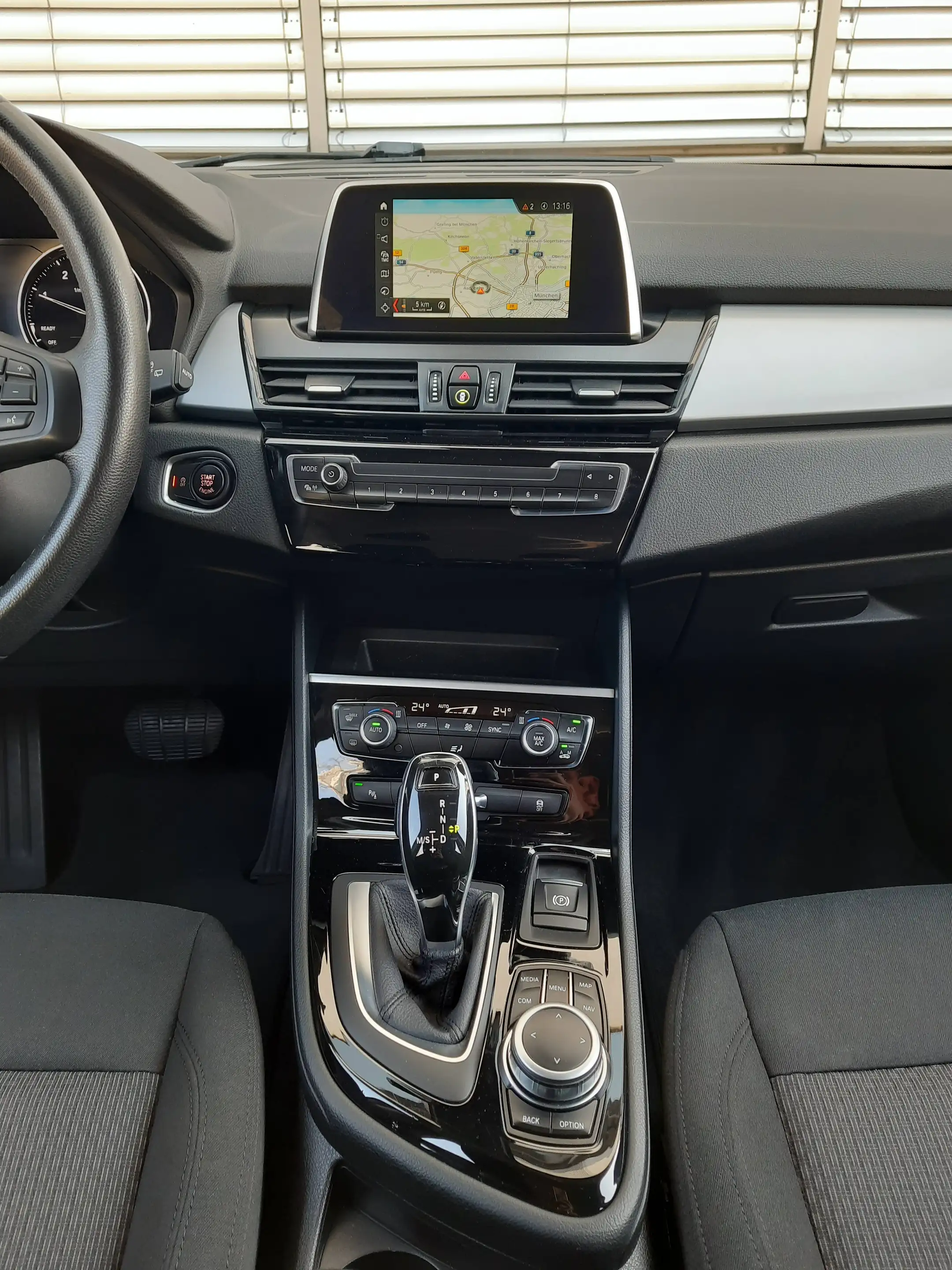 BMW 216 216 d Advantage Aut/PDC/Navi/EU6 — photo 14