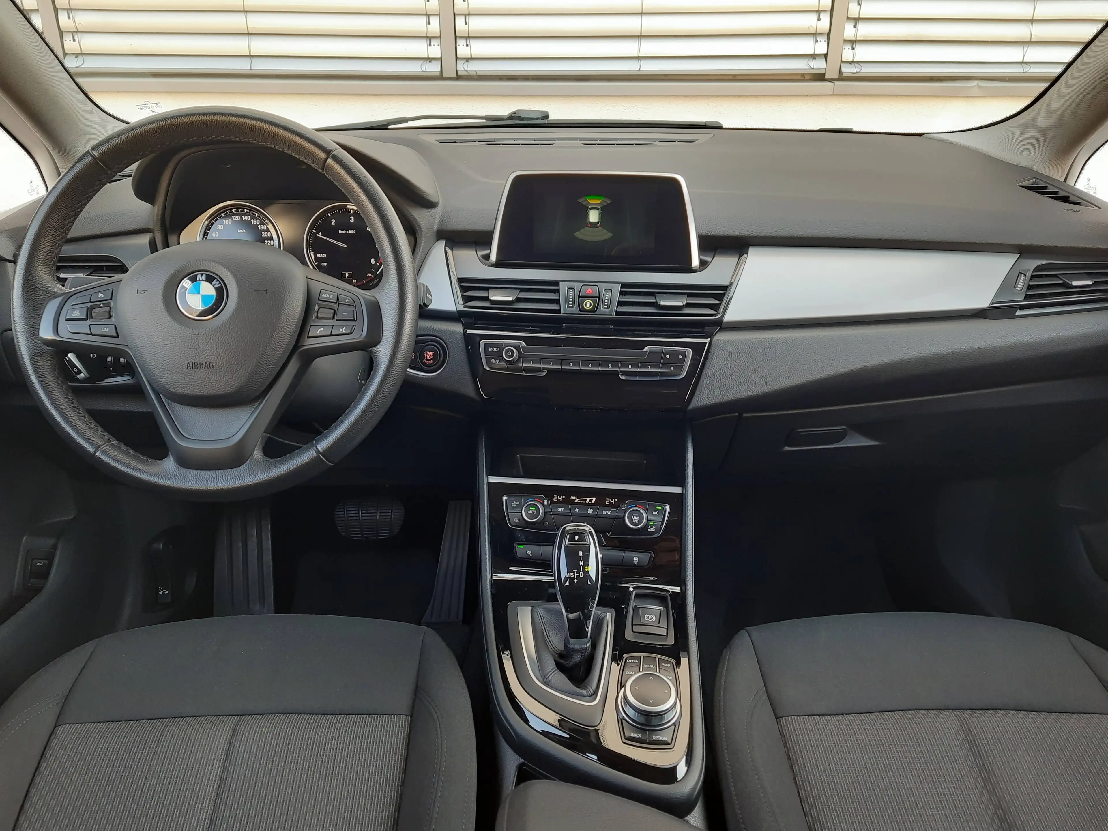 BMW 216 216 d Advantage Aut/PDC/Navi/EU6 — photo 13
