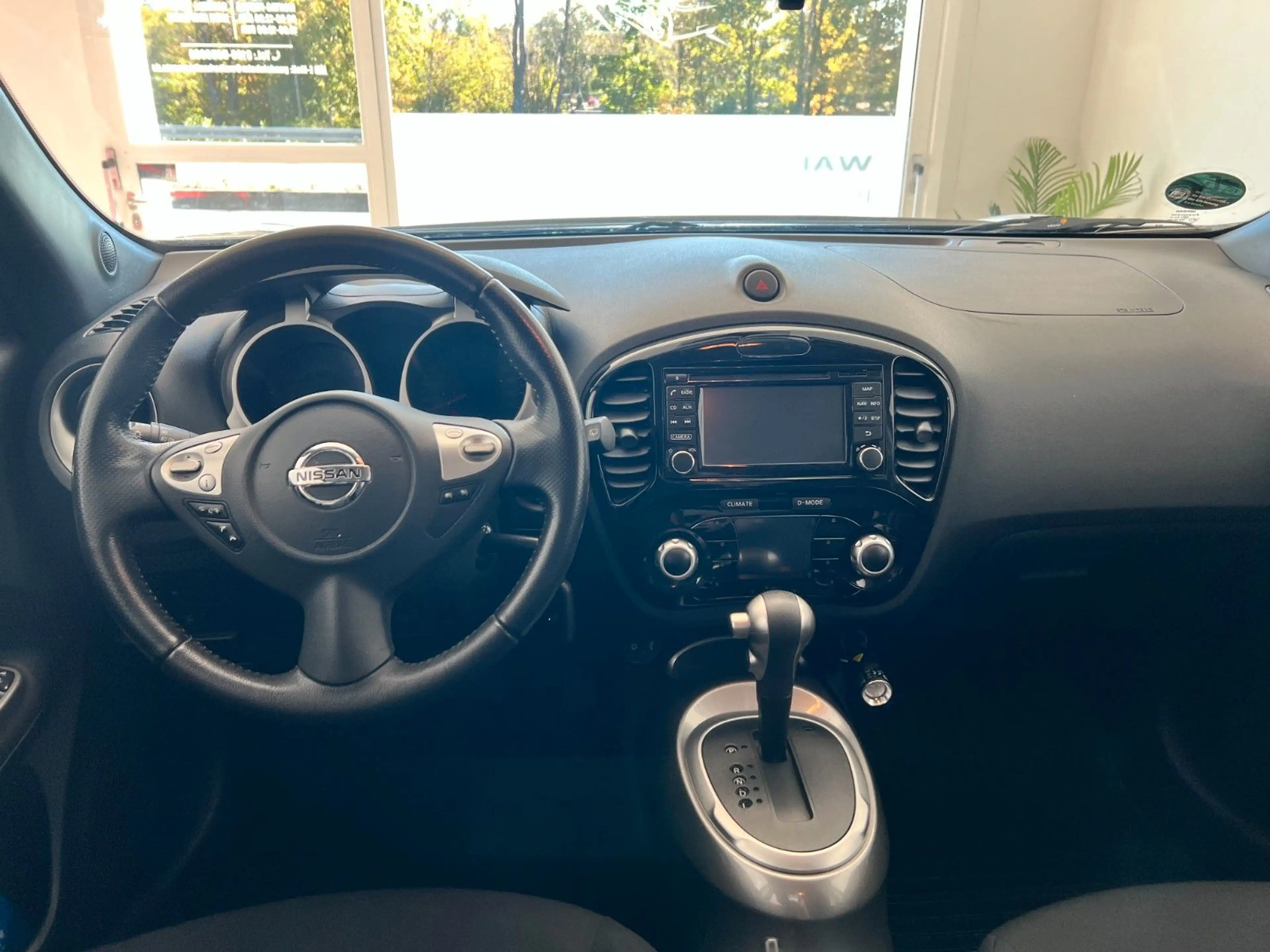 Nissan Juke Acenta*Nissan Connect* — photo 11