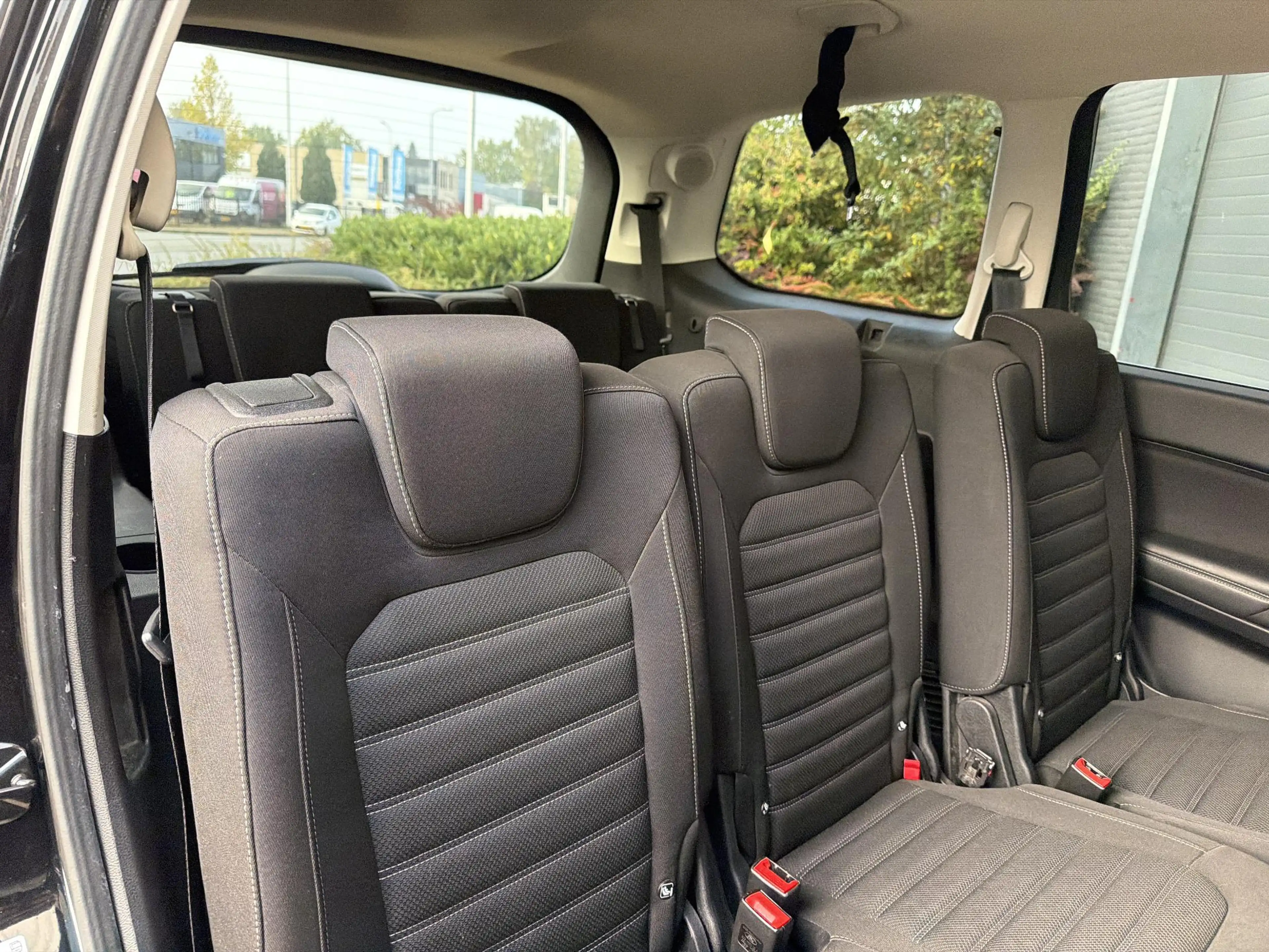 Ford Galaxy 1.5 Trend — photo 14