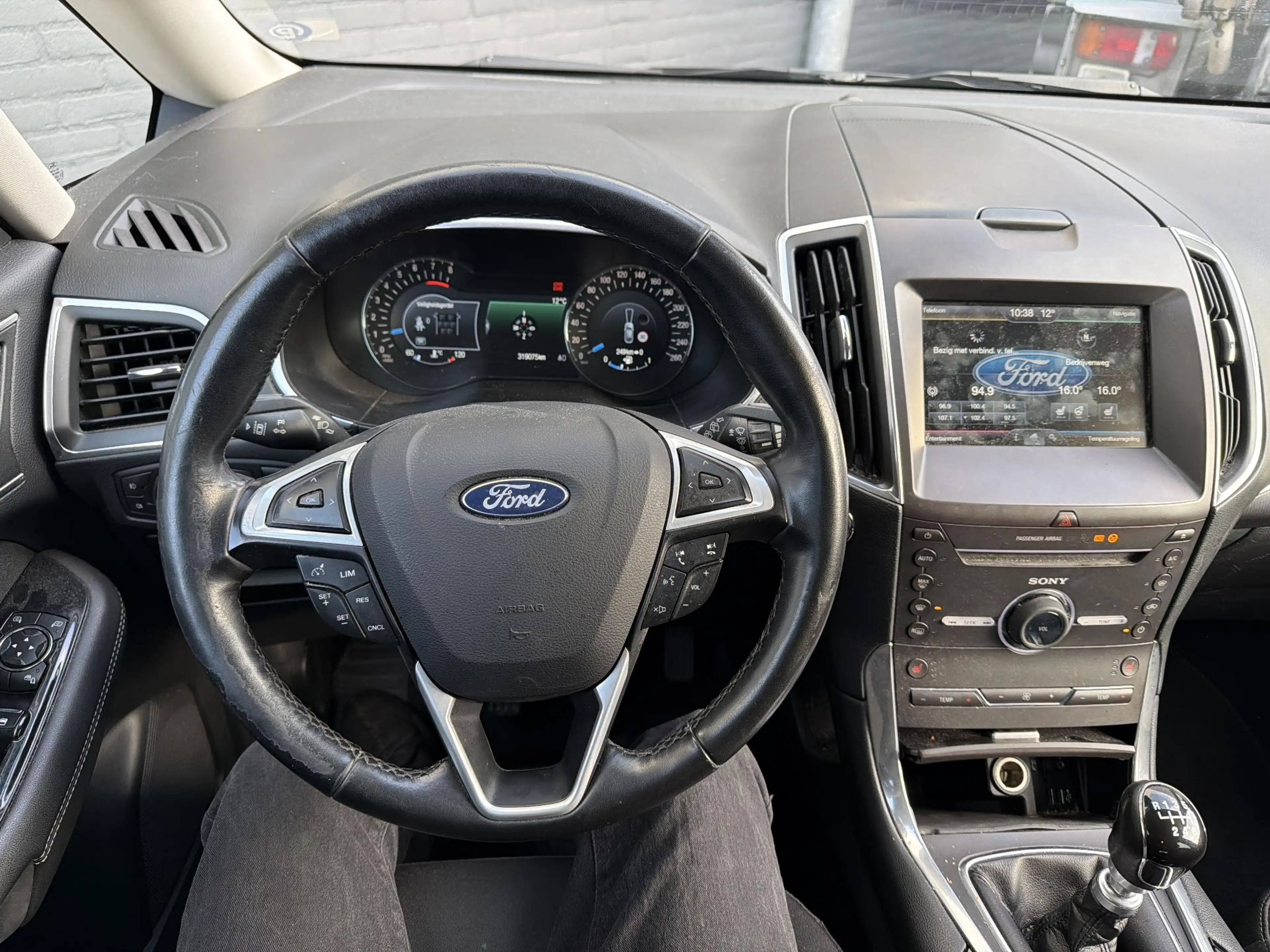 Ford Galaxy 1.5 Trend — photo 9