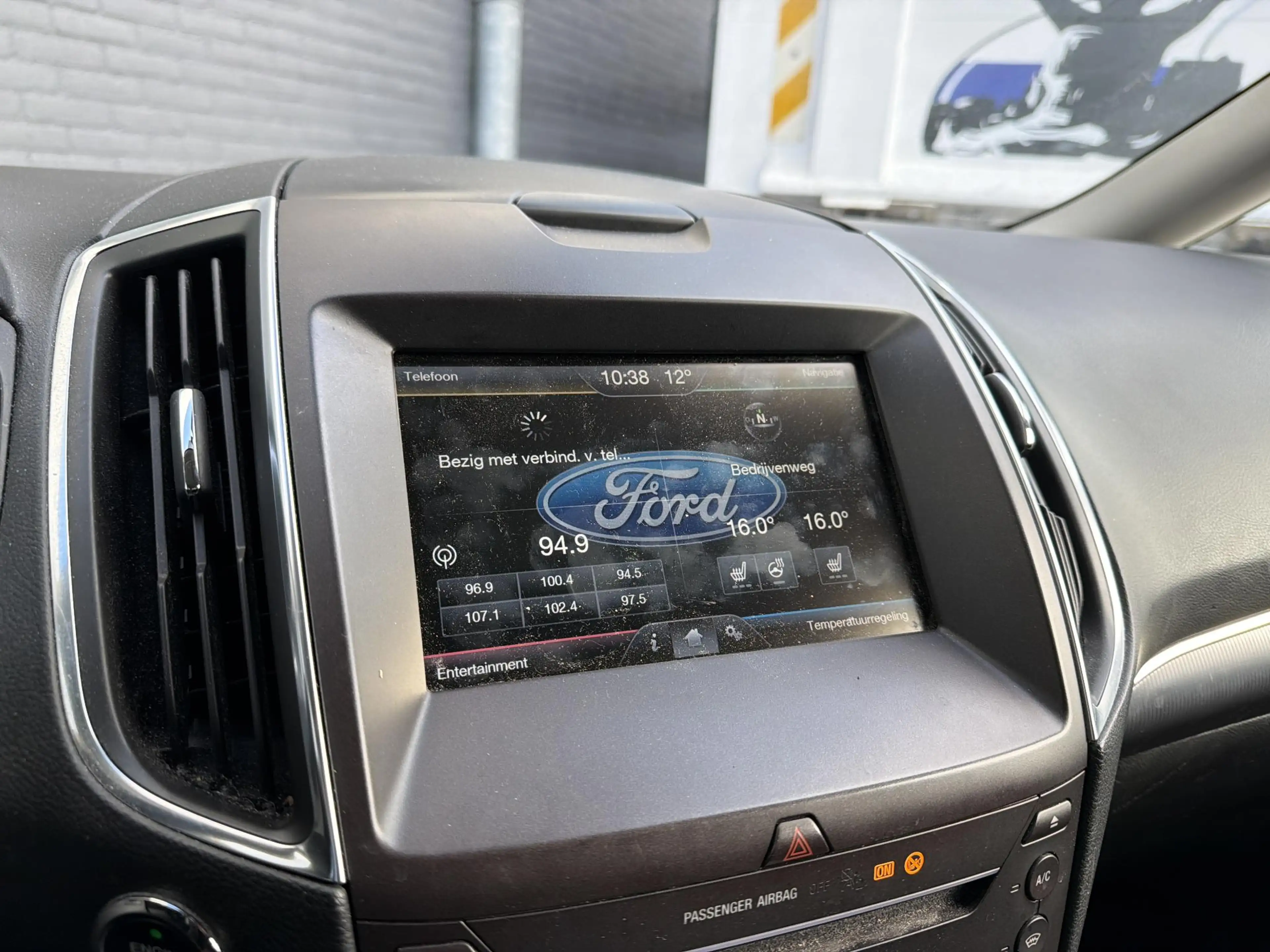 Ford Galaxy 1.5 Trend — photo 11