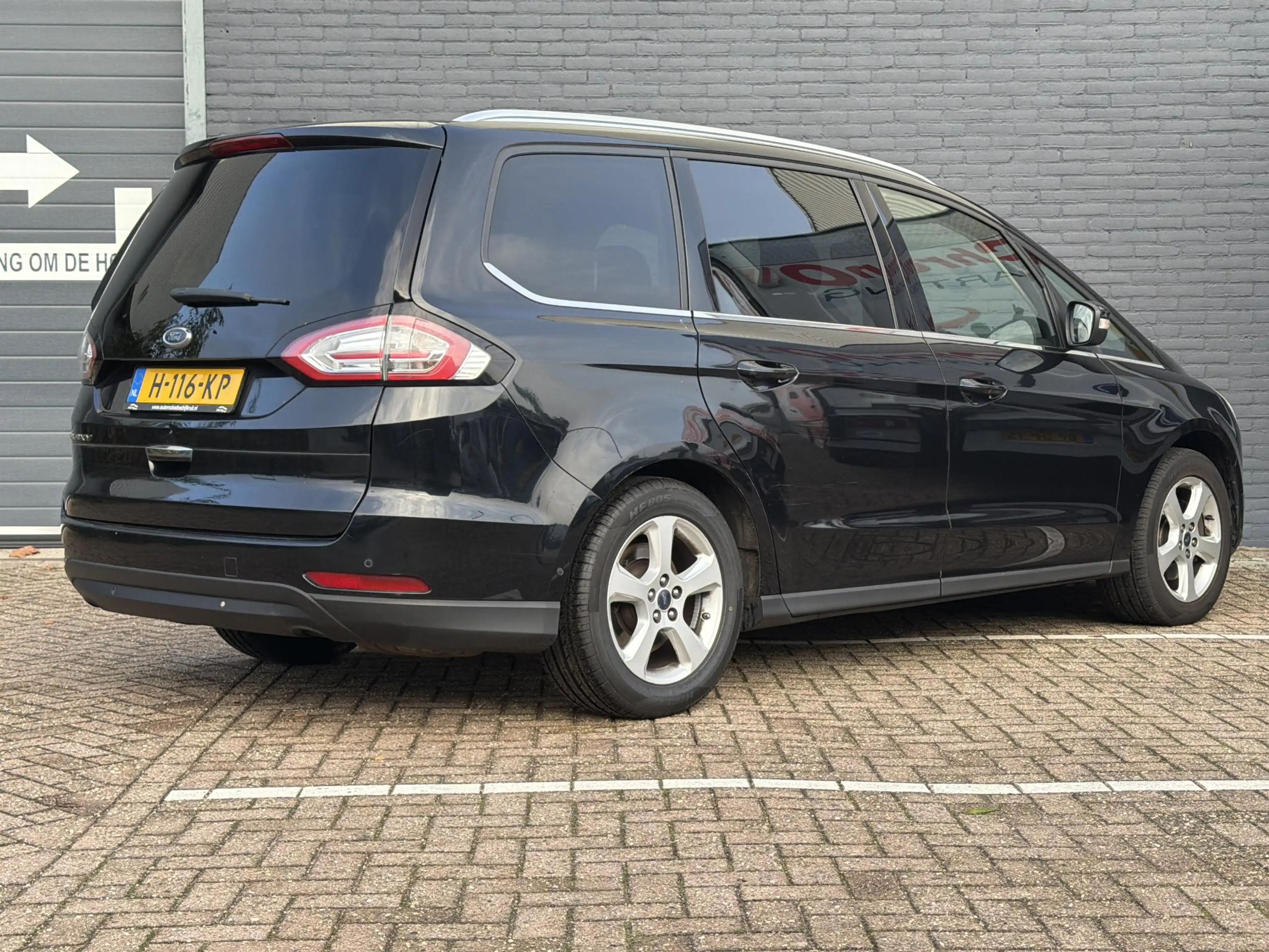 Ford Galaxy 1.5 Trend — photo 2