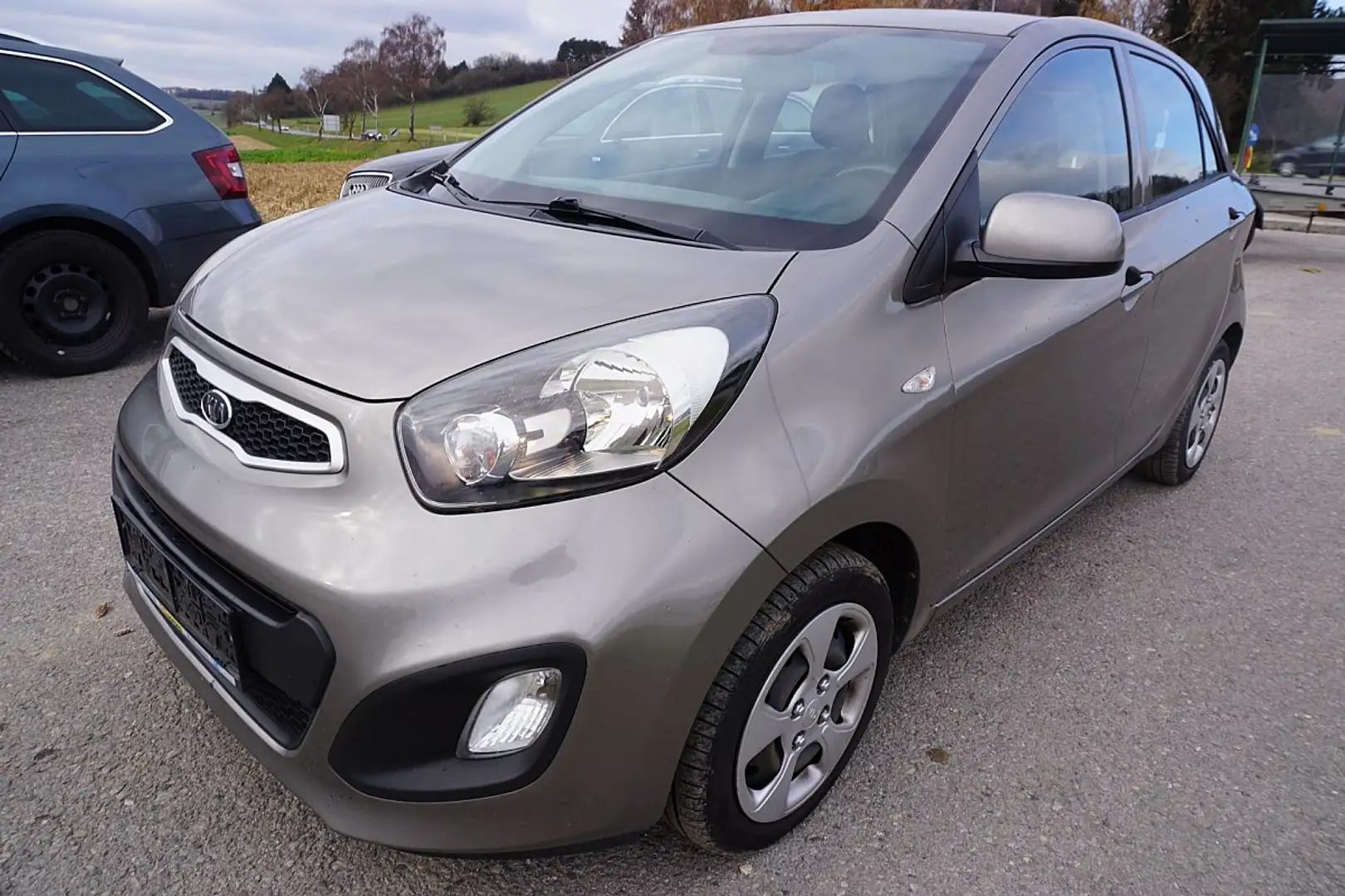 Kia Picanto 1,0 MPI Cool Grau - 2