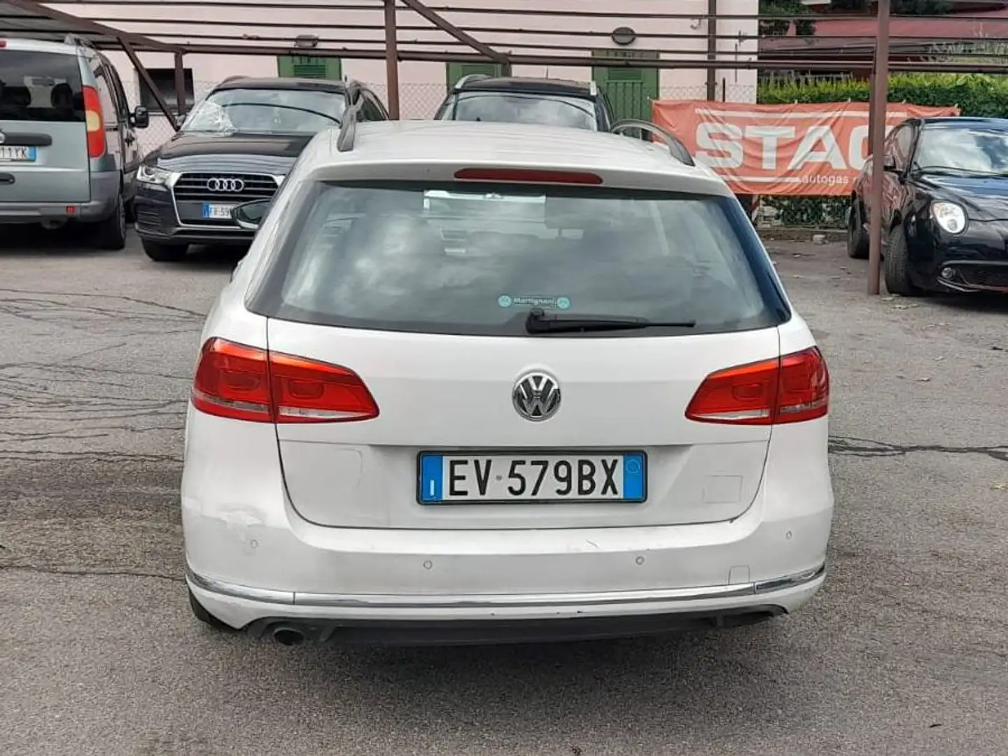 Volkswagen Passat Variant Passat VII 2011 Variant 1.6 tdi Comfortline dsg Bianco - 2