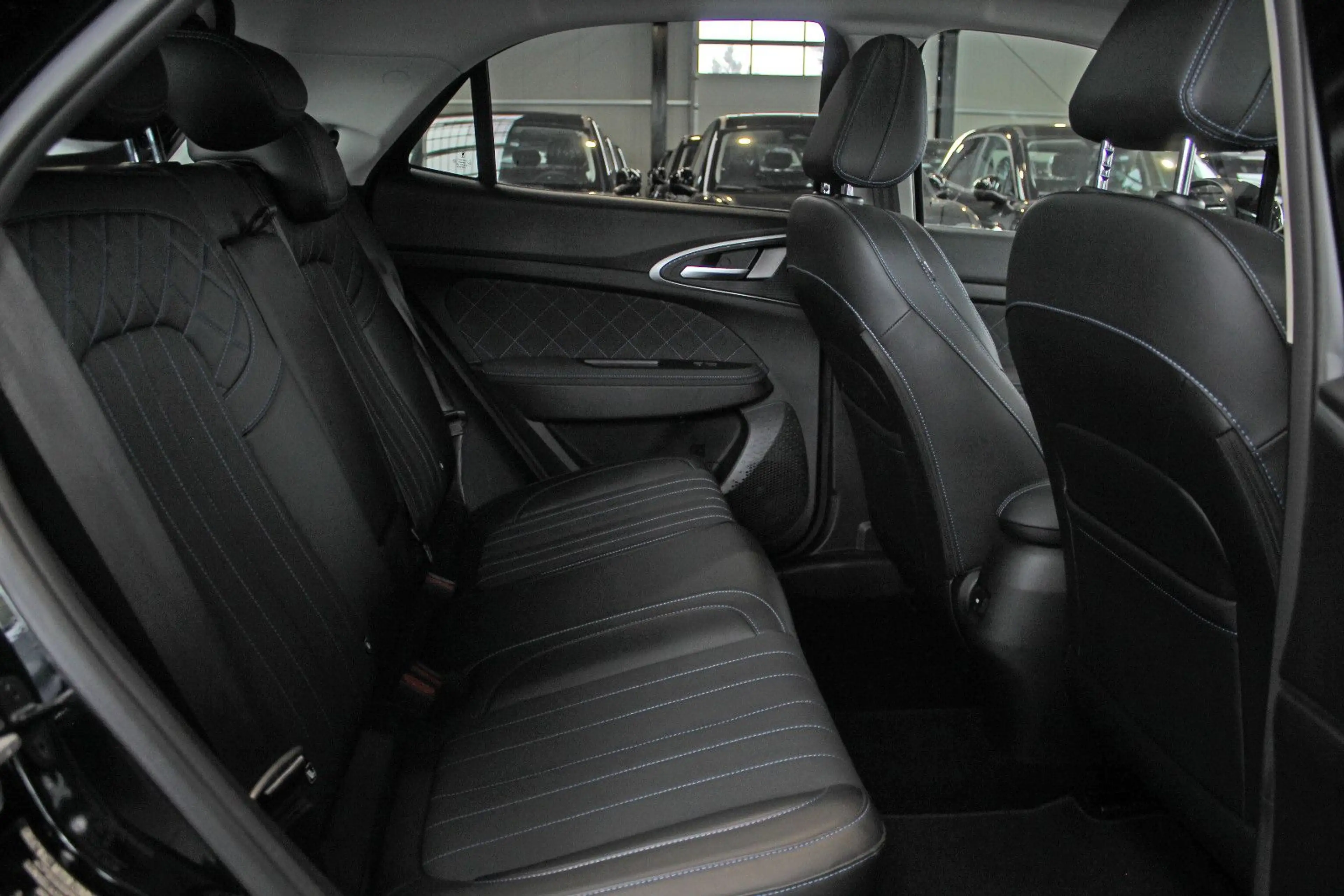 GWM ORA 03 400 Pro+(elektr. Heckklappe, Pano-Dach) — photo 11