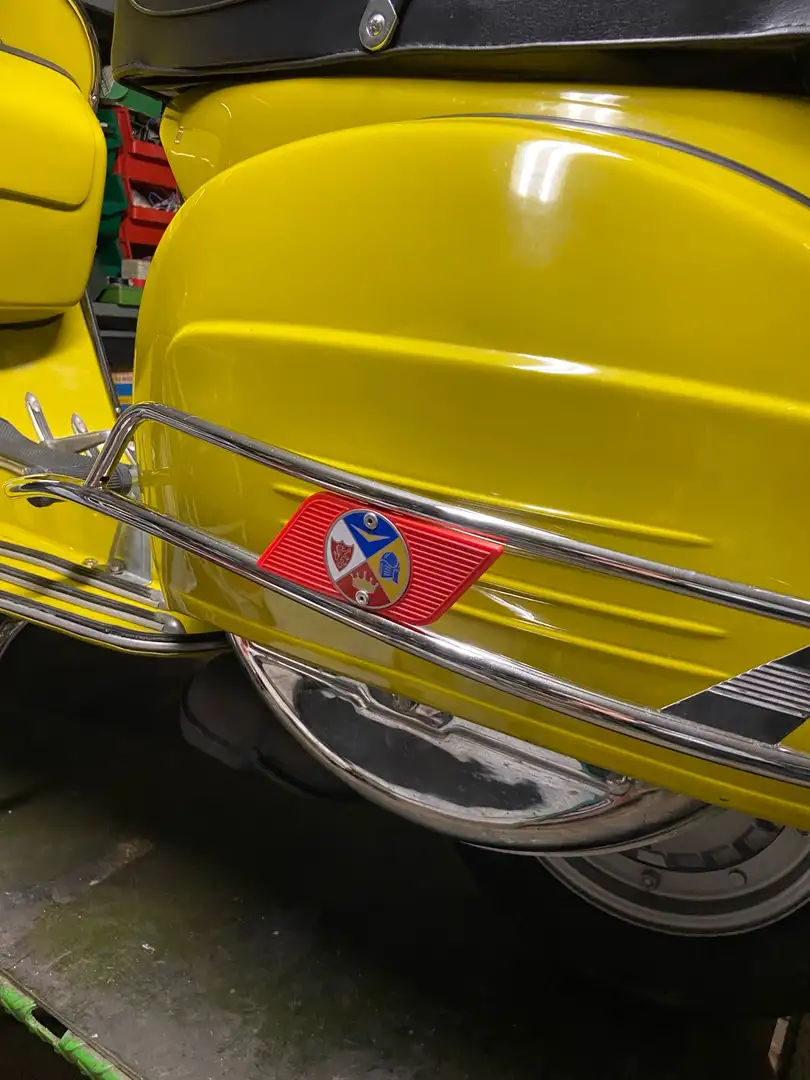 Vespa 180 Rally giallo cromo max Mayer - 2
