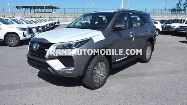 Toyota Fortuner Premium 2.7L Essence Automatique - EXPORT OUT EU TROPICAL VERSION